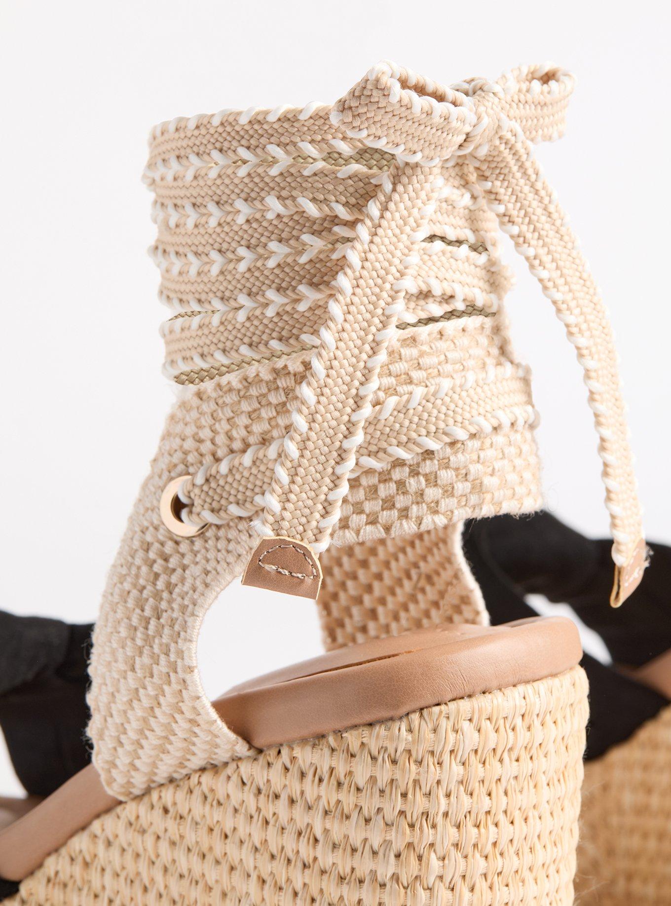 Knotted Wrap Wedge
