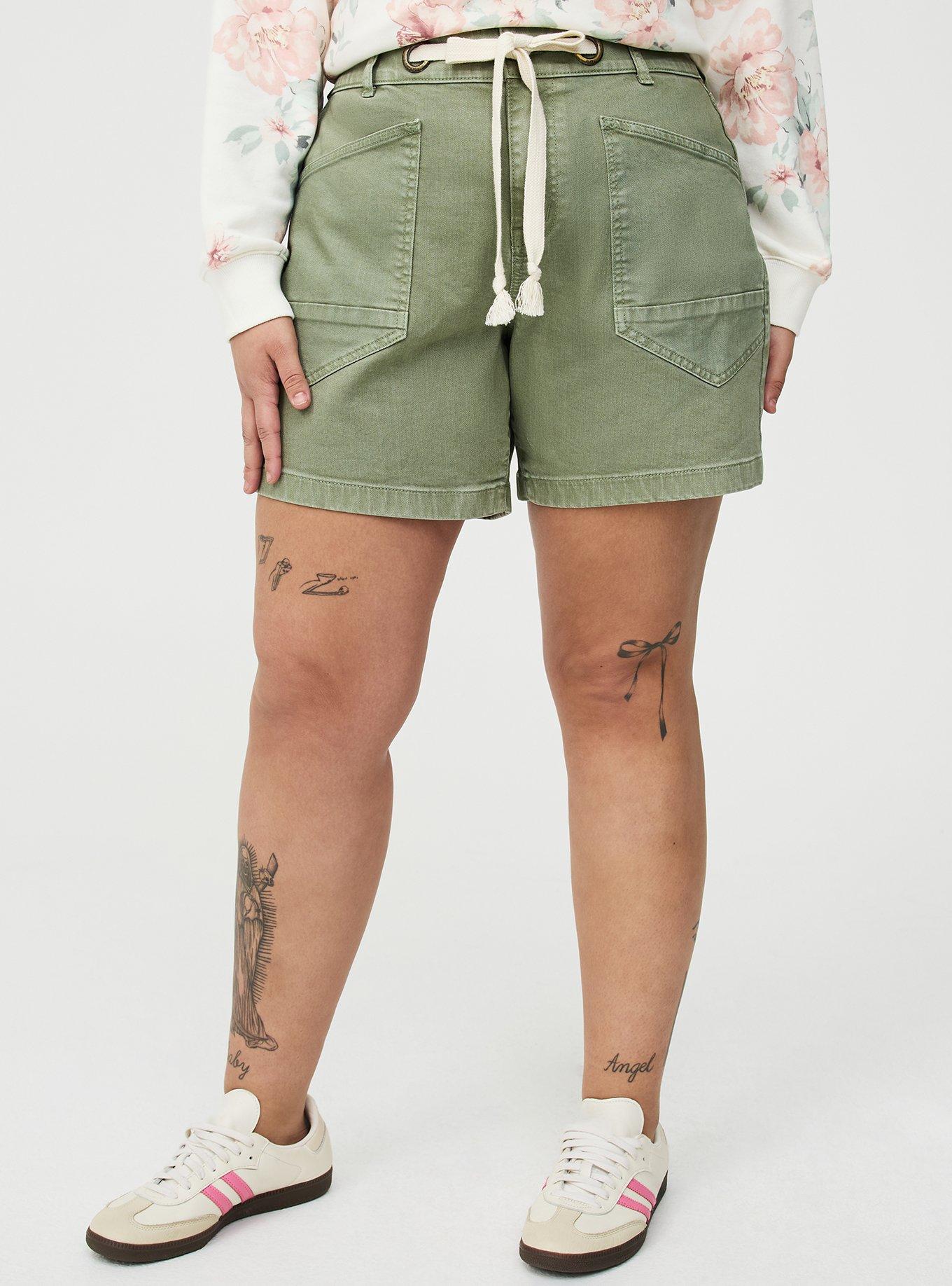 7'' High-Rise Loose Short, HEDGE GREEN, alternate