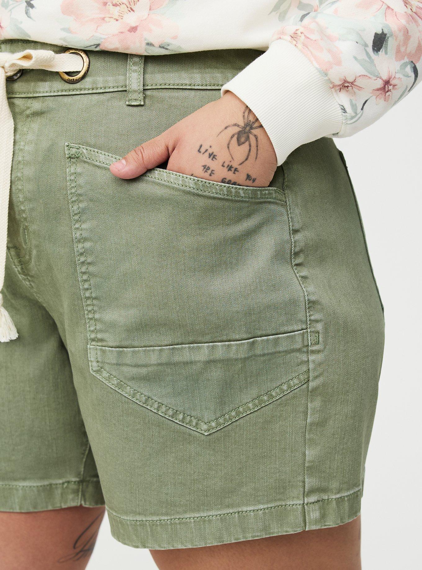 7'' High-Rise Loose Short, HEDGE GREEN, alternate