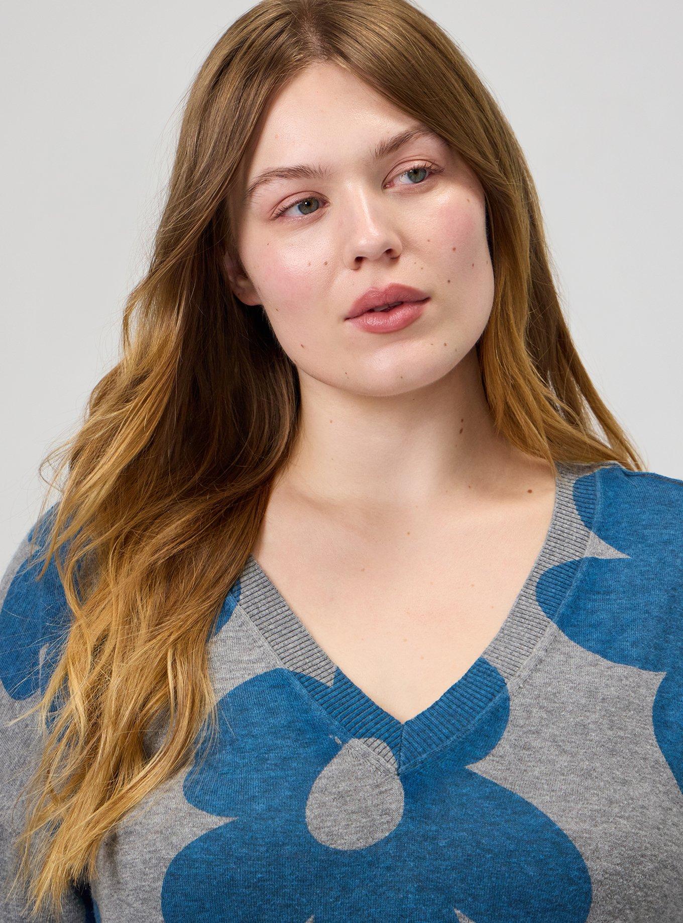 V-Neck Pullover Sweater, NAIVE FLORAL BLUE, alternate