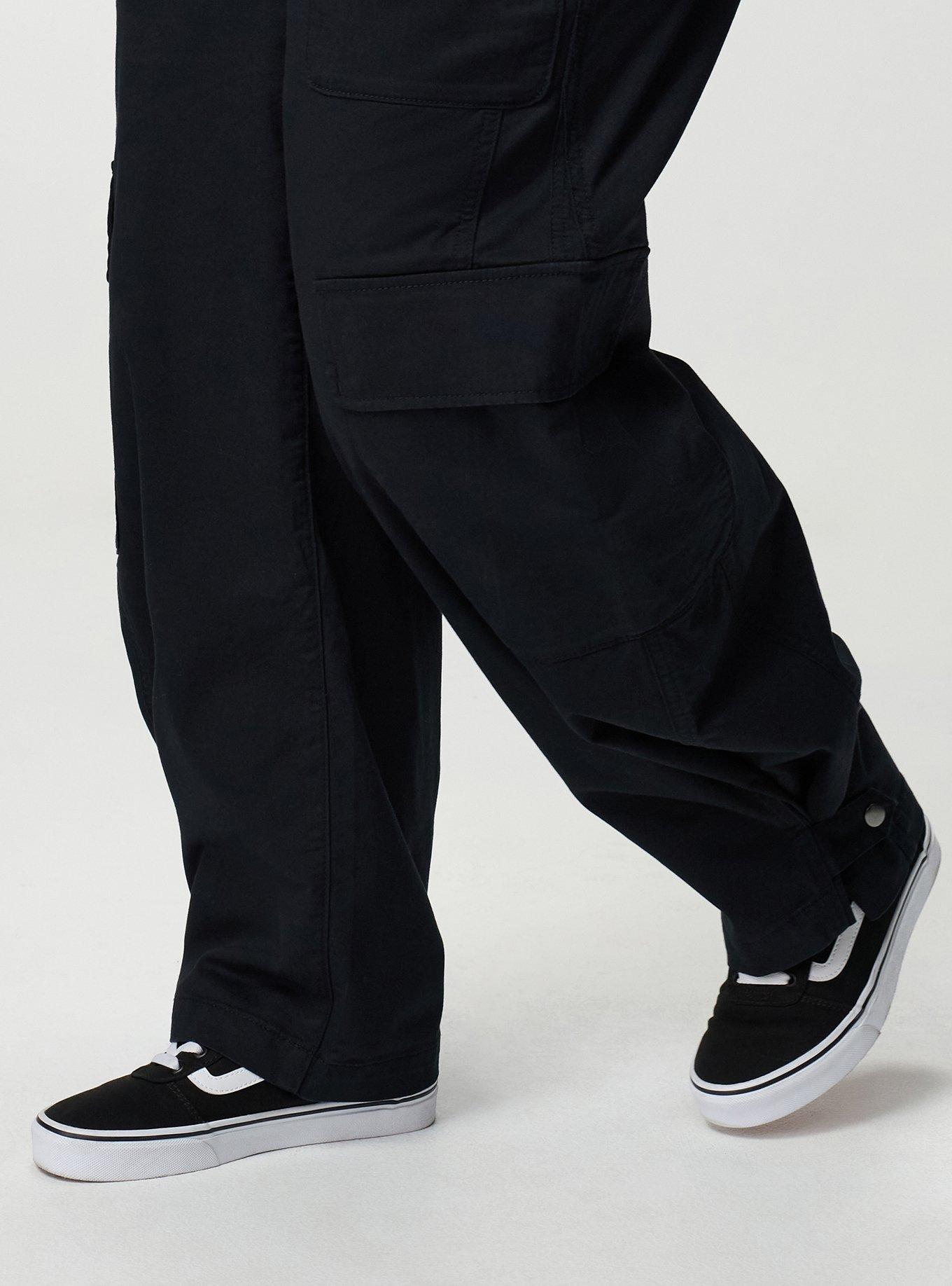 Plus Size High-Rise Baggy Cargo Wide-Leg Pant, DEEP BLACK, alternate