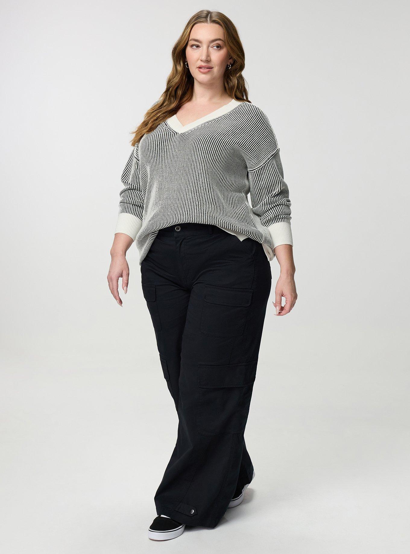 Plus Size High-Rise Baggy Cargo Wide-Leg Pant, DEEP BLACK, alternate