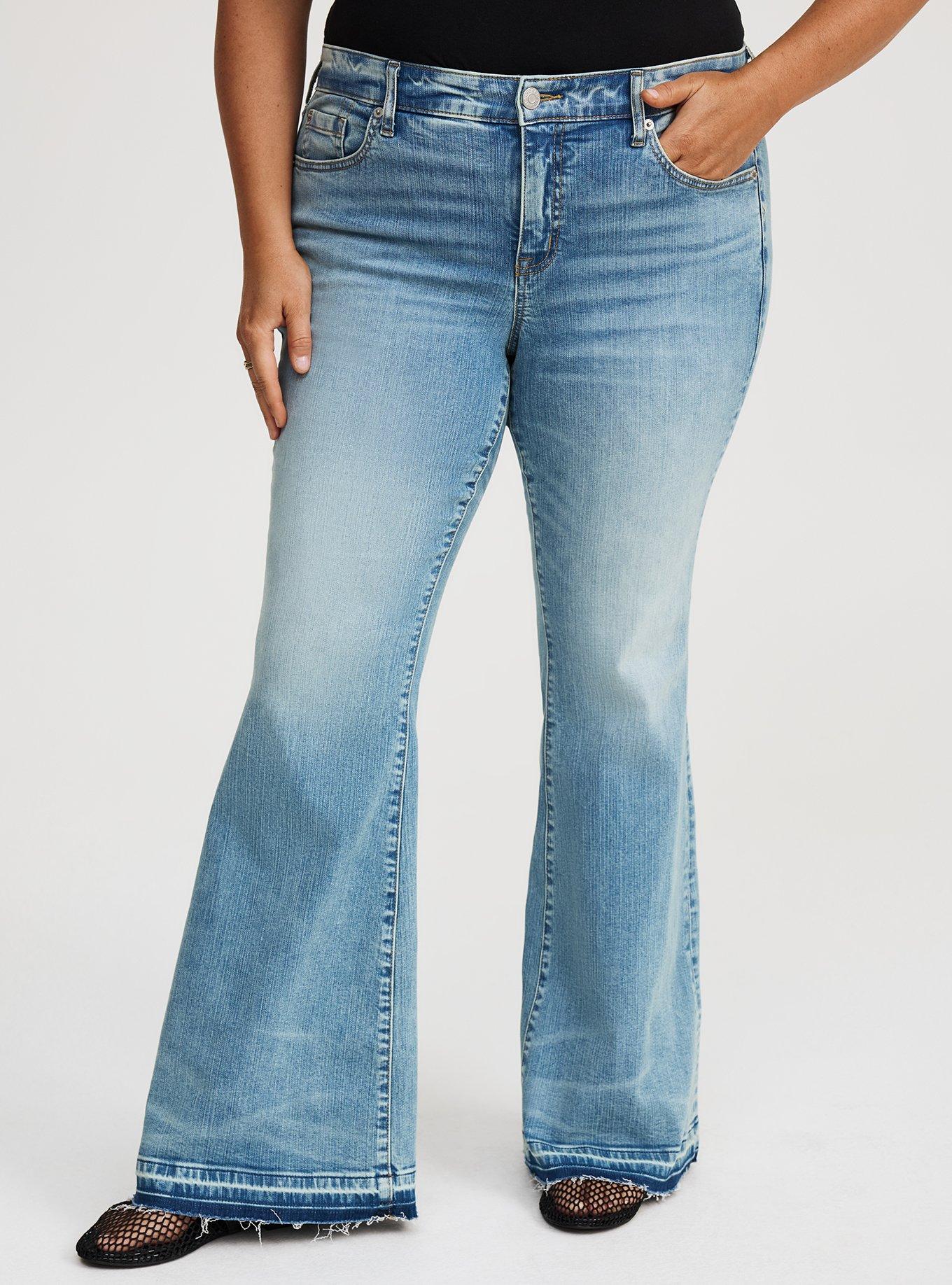 Perfect Super-Flare Mid-Rise Jean