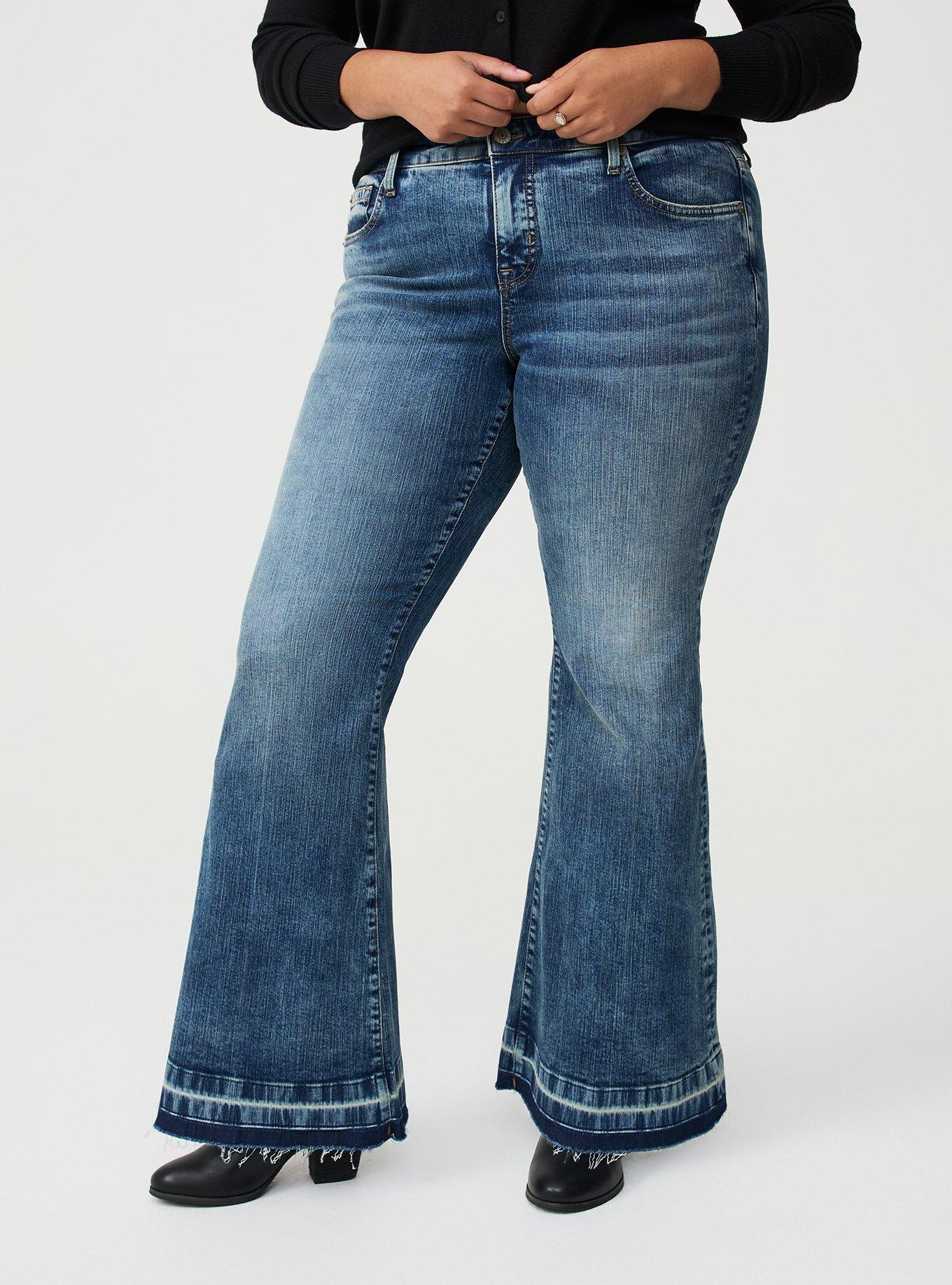 Perfect Super-Flare Mid-Rise Jean