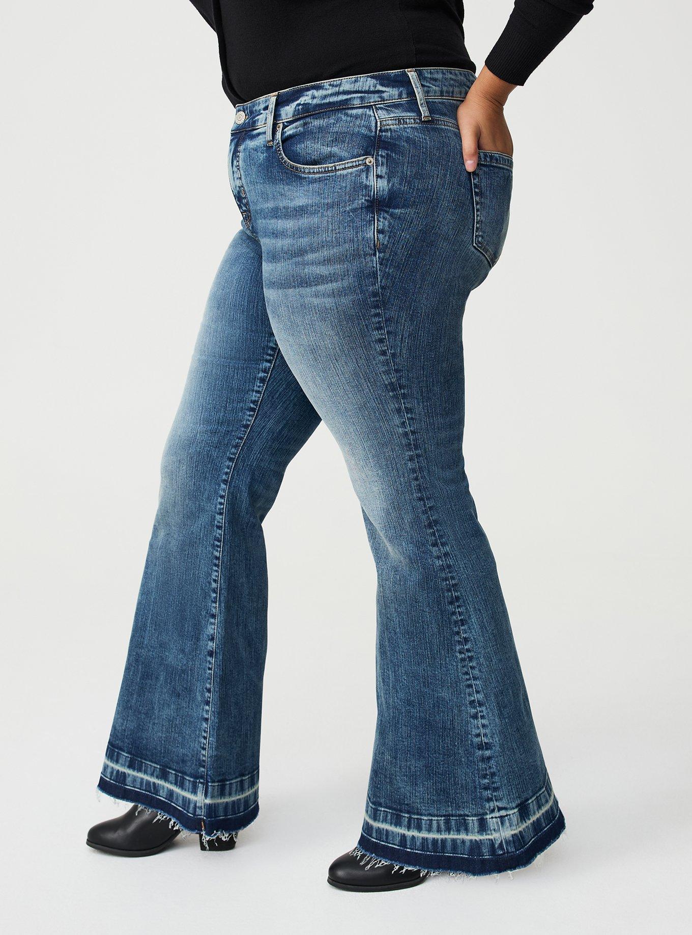 Perfect Super-Flare Mid-Rise Jean