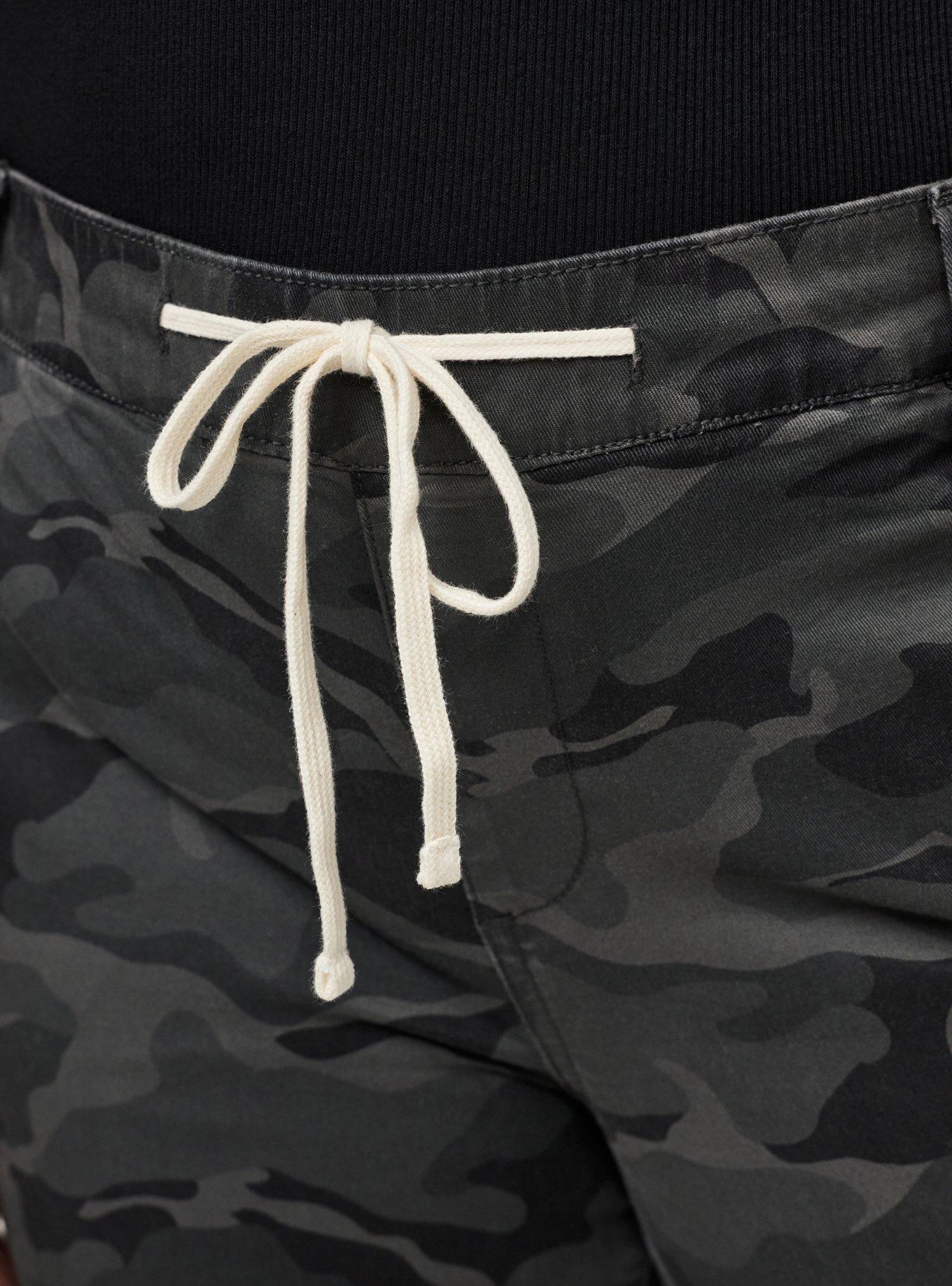 Plus Size Weekend Mid-Rise Straight Pant, CAMO CADET BLACK, alternate