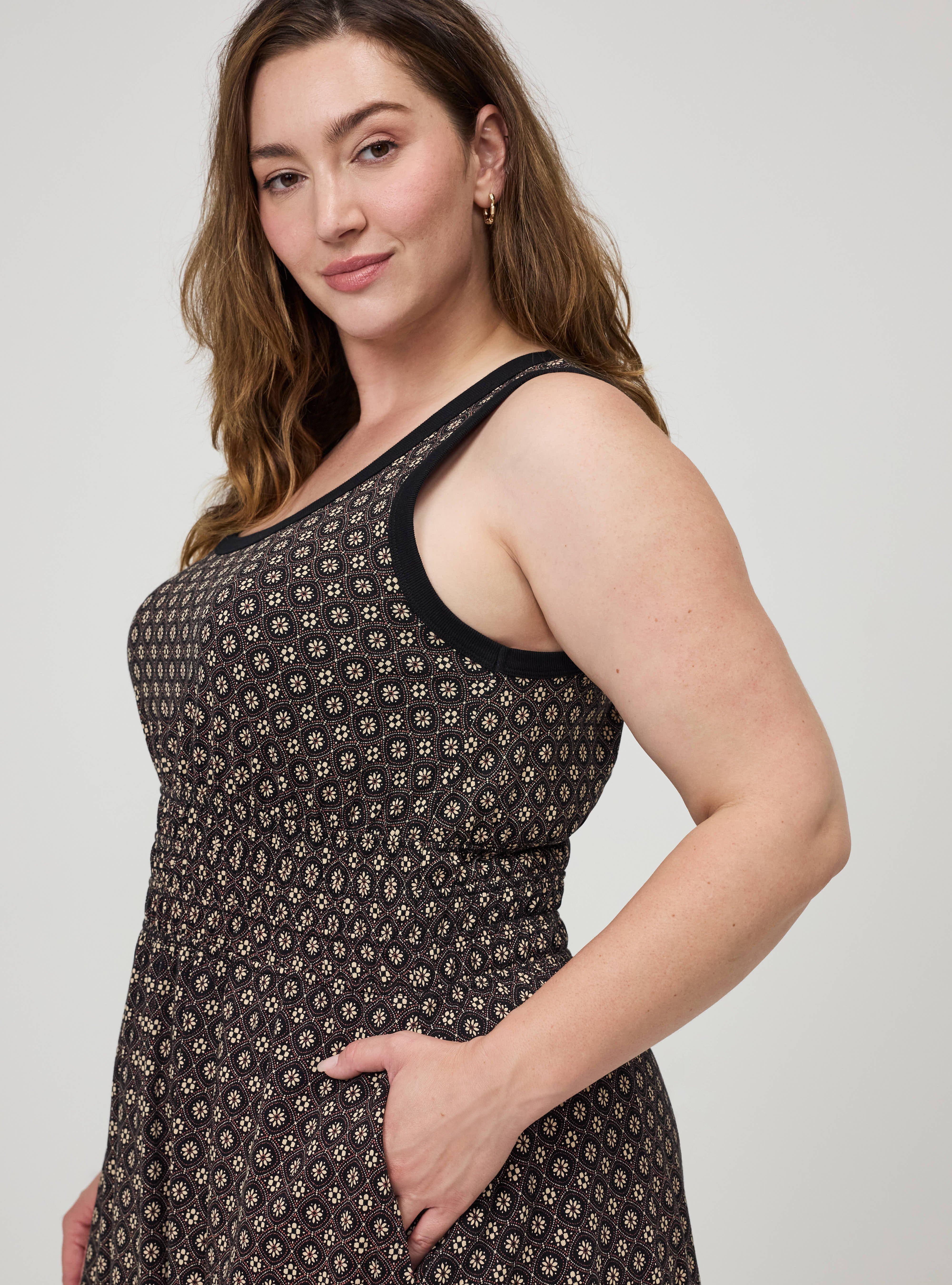 Plus Size Shirred Waist Midi Dress, DAISY MEDALLION BLACK, alternate