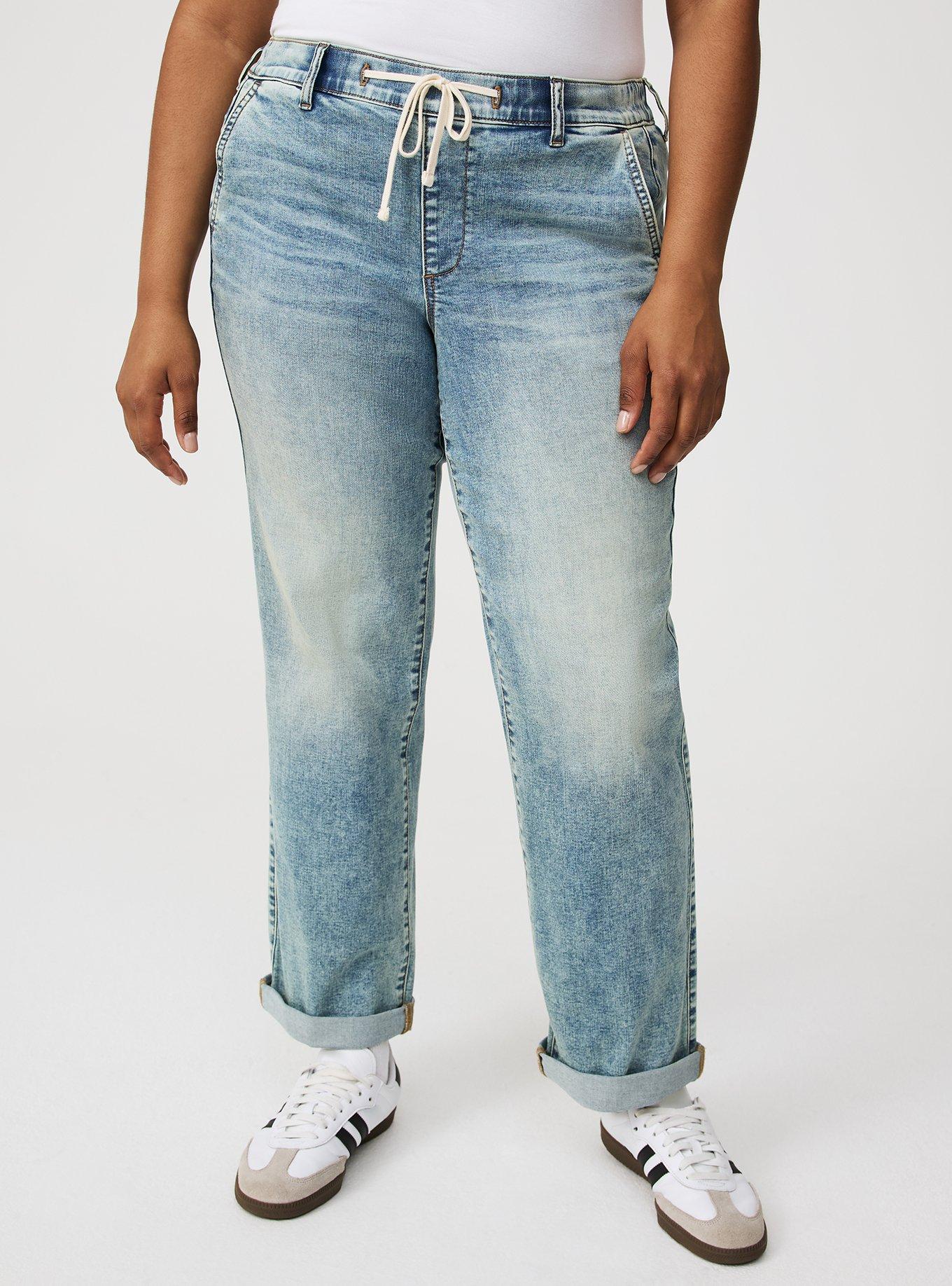Weekend Boyfriend Mid-Rise Straight Jean