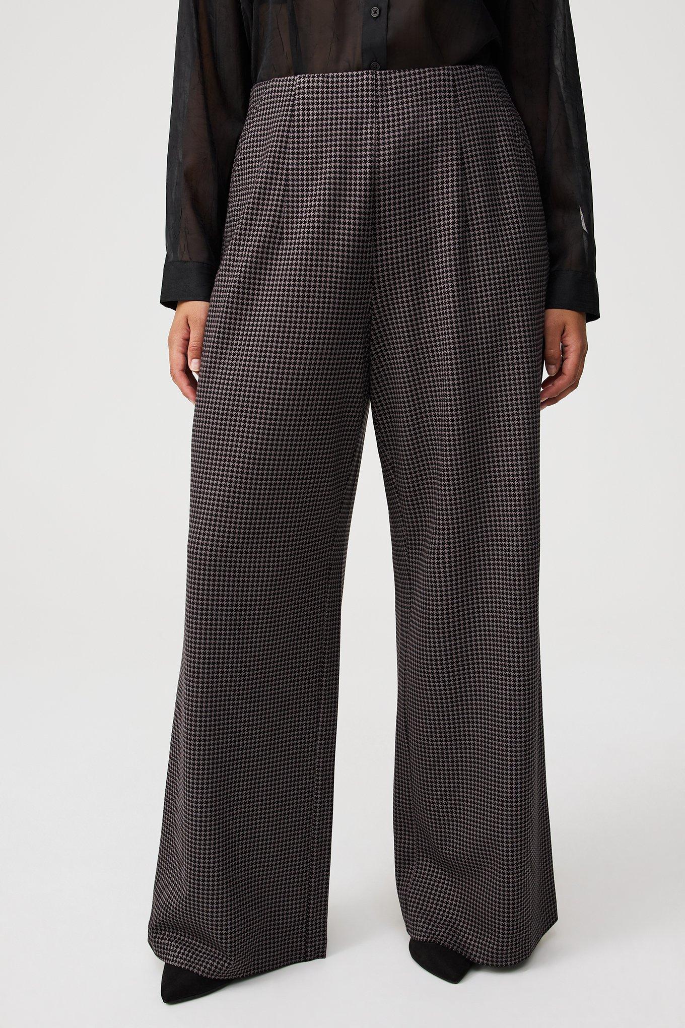 Pull-On Wide-Leg Lightweight Ponte Pant