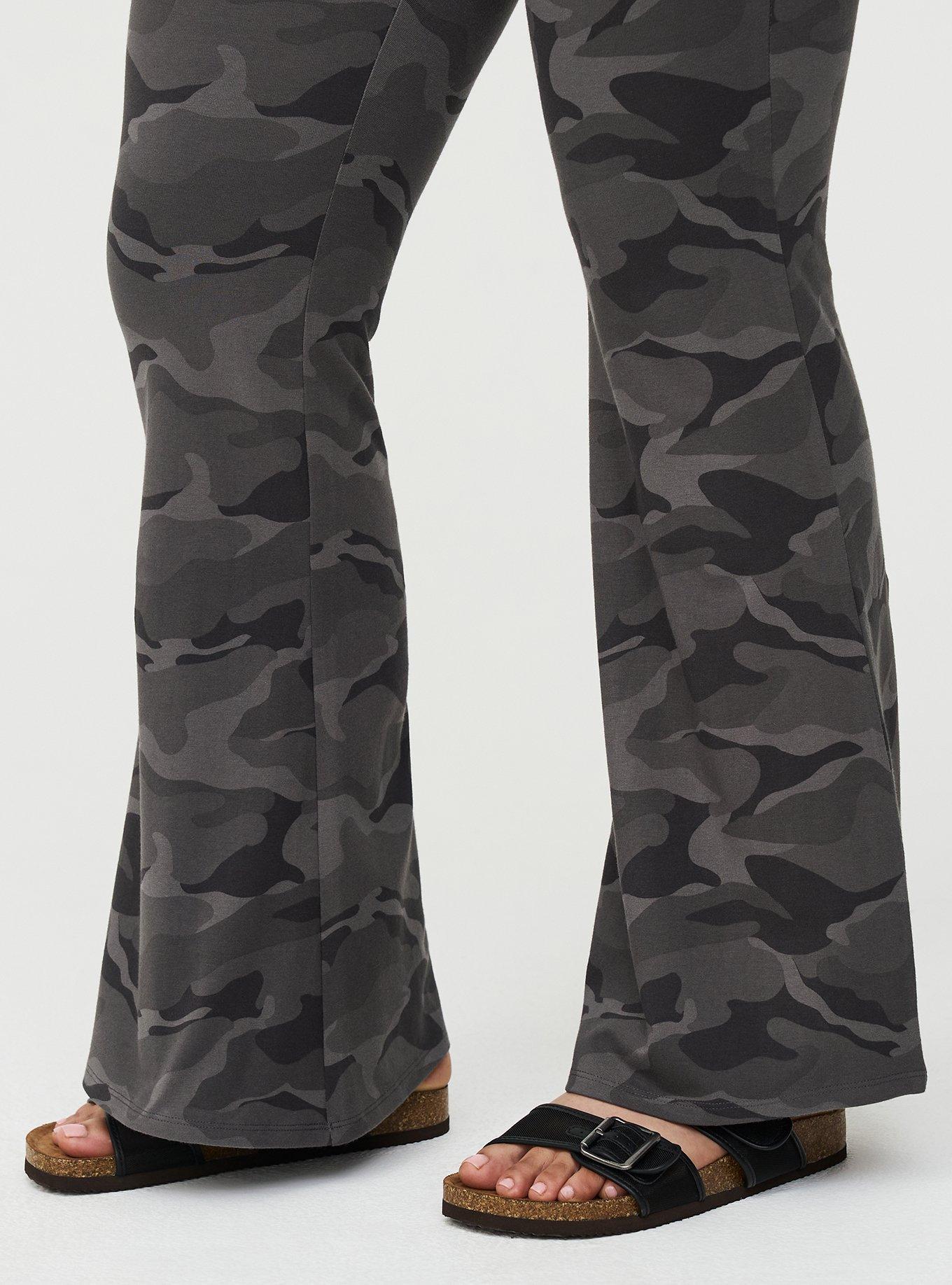 Full-Length Pocket Flare Legging, CAMO CADET, alternate