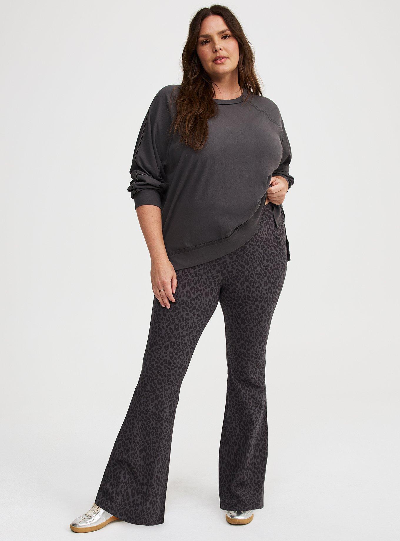 Full-Length Pocket Flare Legging