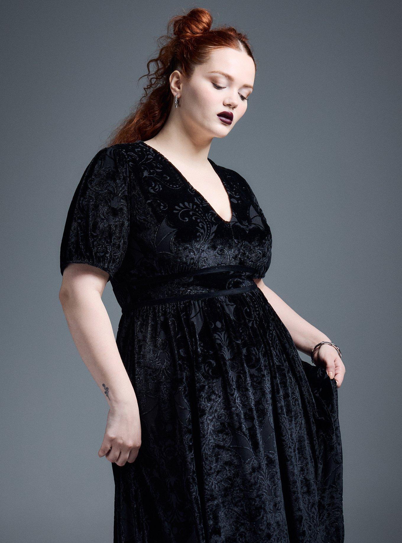 fit & flare plus size velvet dress Plus Size Velvet Short Sleeves Stretchy Double V-Neck Maxi Evening Dress main image 1