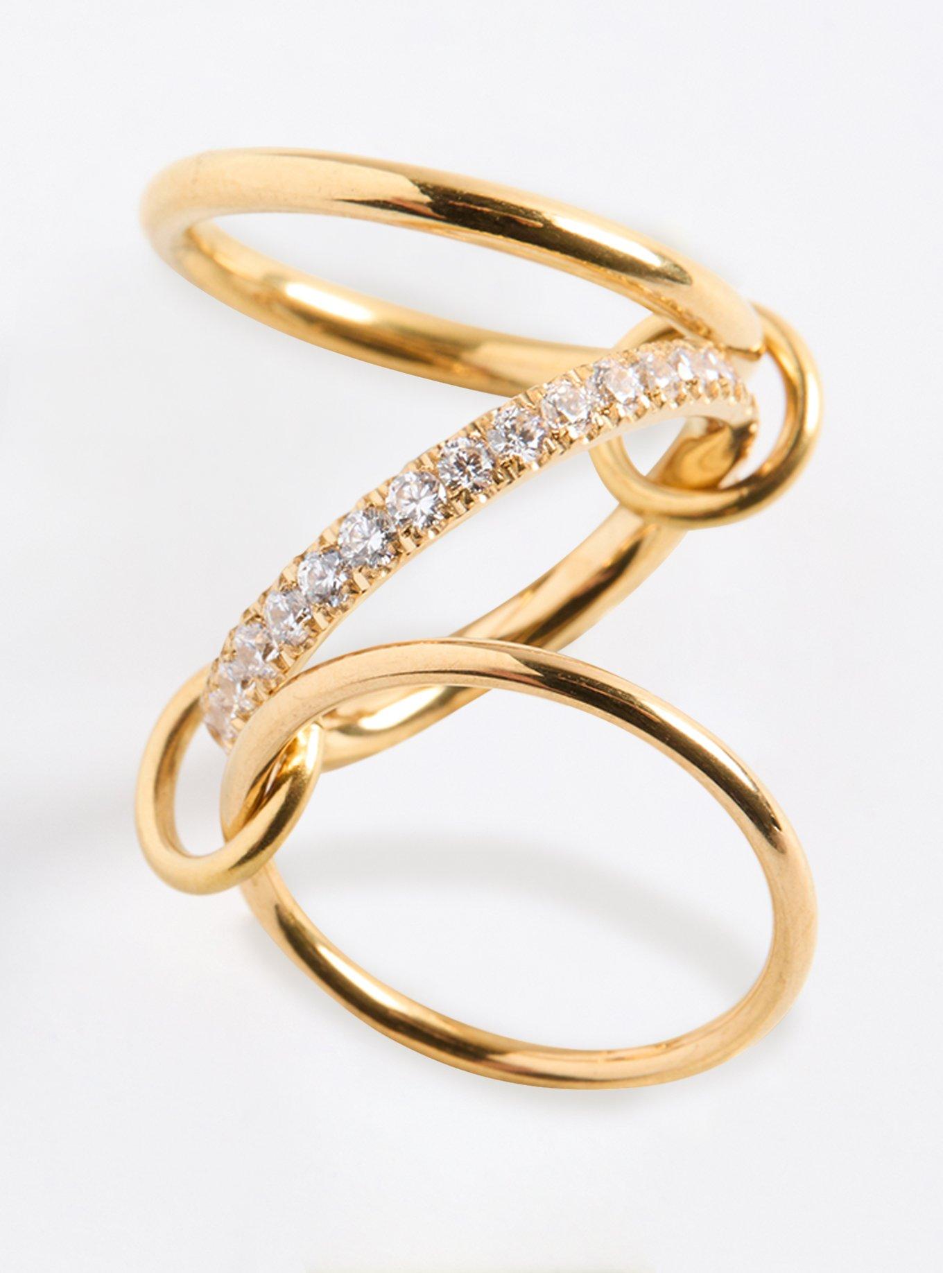 Interlocked Stacked Ring