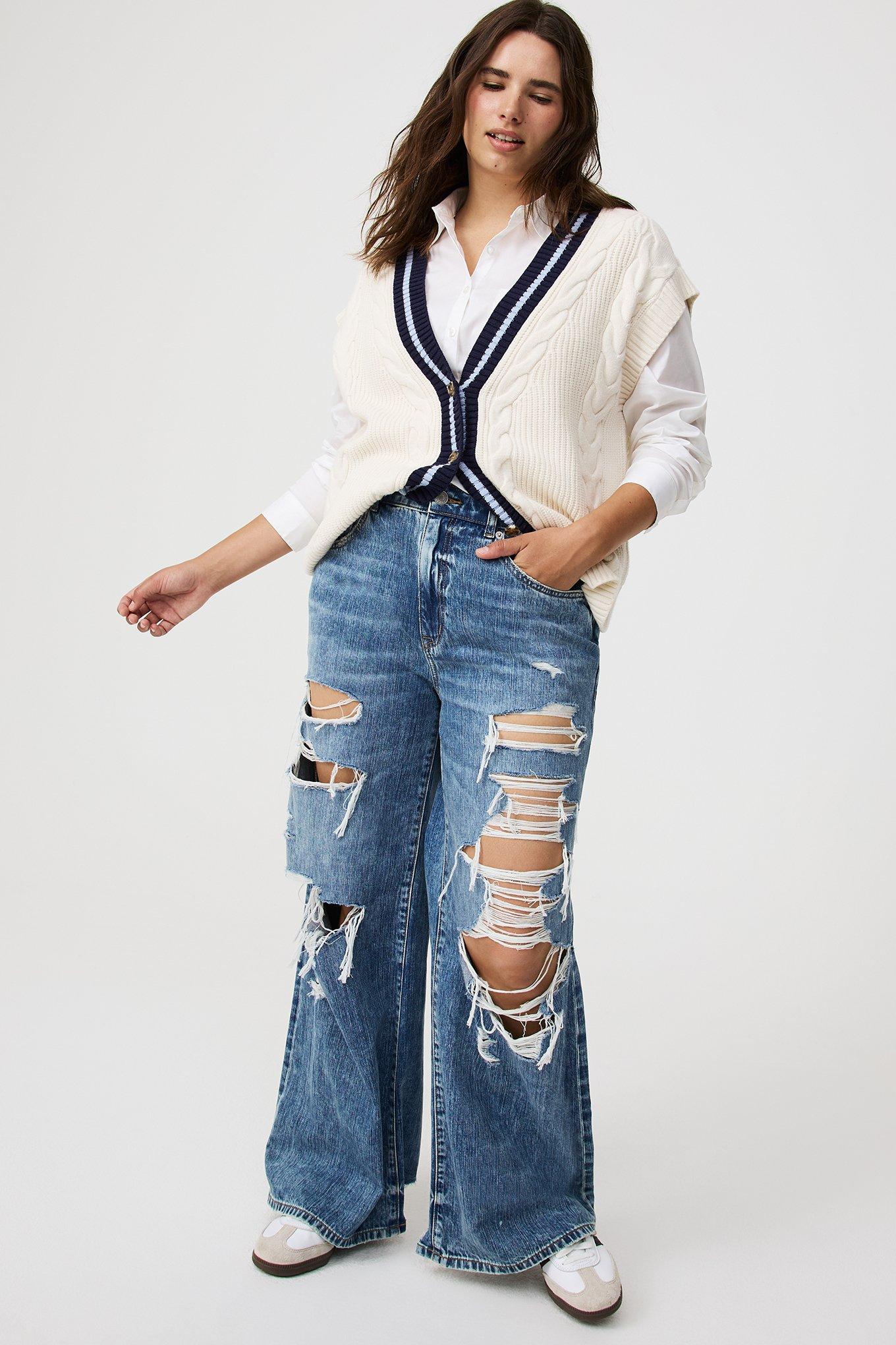 Cable Knit V-Neck Vest