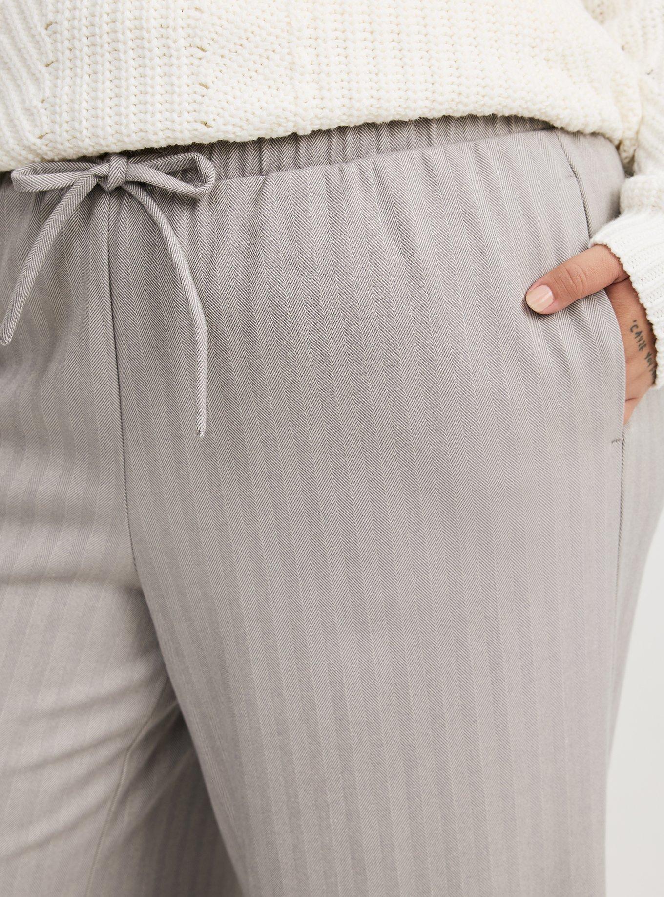 Mid Rise Wide Leg Pull-On Trouser