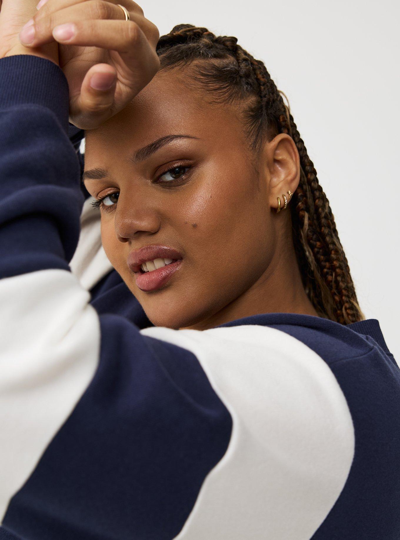 Cozy Fleece V-Neck Step Hem Sweatshirt