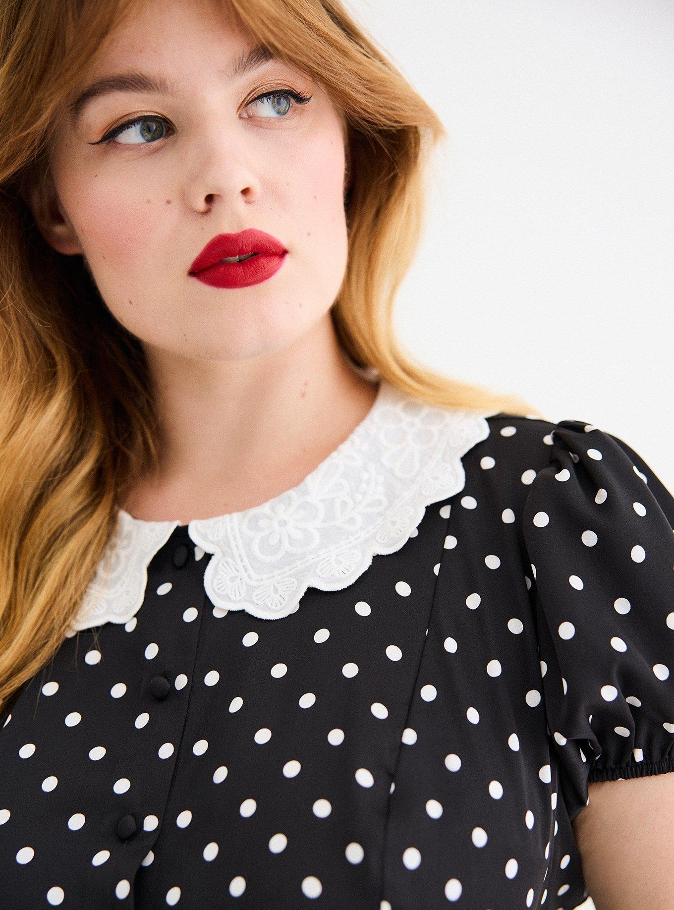Retro Chic Lace Collar Blouse