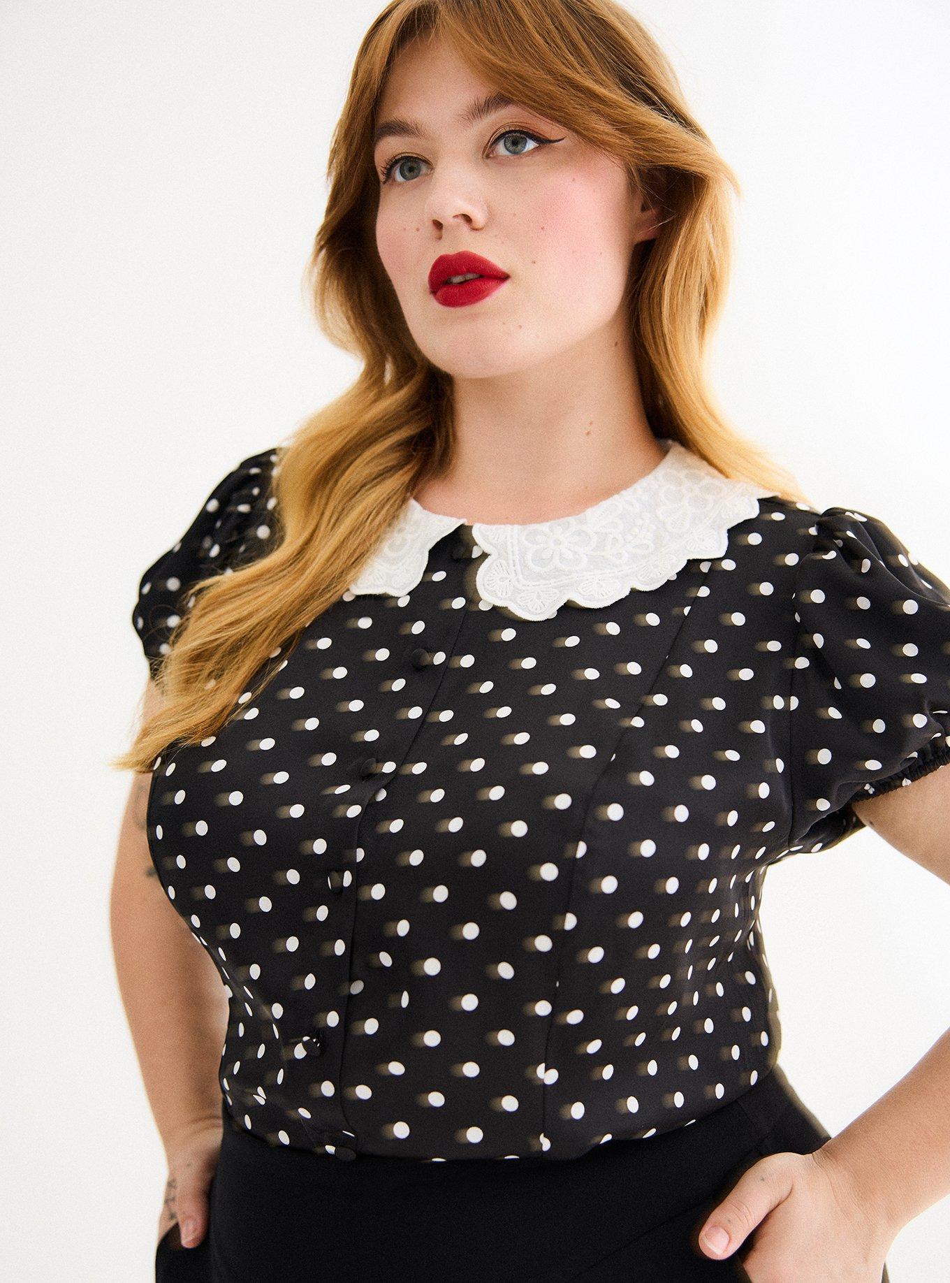 Retro Chic Lace Collar Blouse