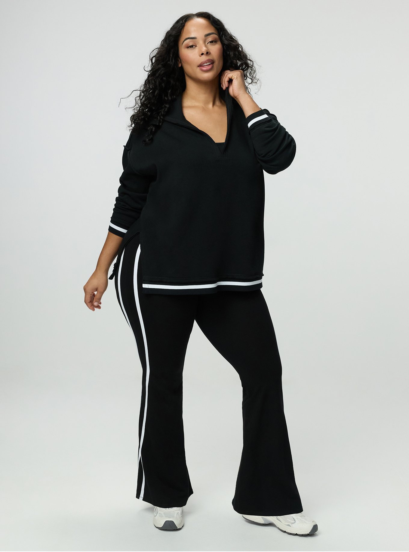 Cozy Fleece V-Neck Pullover Sweatshirt, BLACK WHITE, alternate