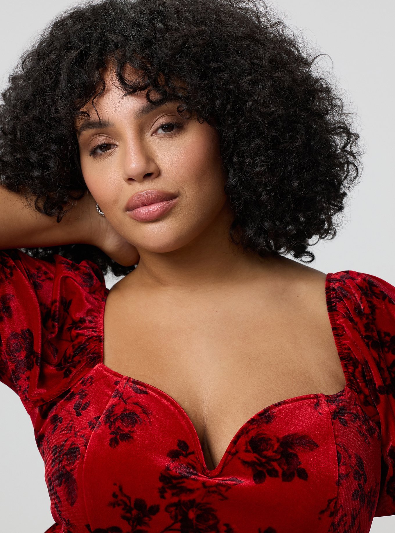 Plus Size Curved V Wire Puff Sleeve Babydoll, ROSETTA FLORAL RED, alternate