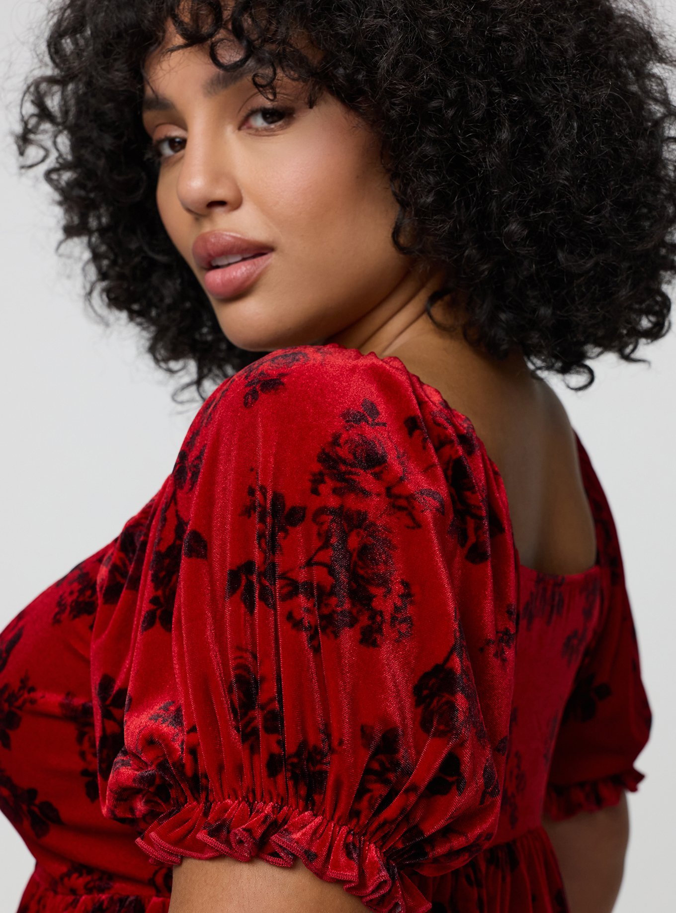 Plus Size Curved V Wire Puff Sleeve Babydoll, ROSETTA FLORAL RED, alternate