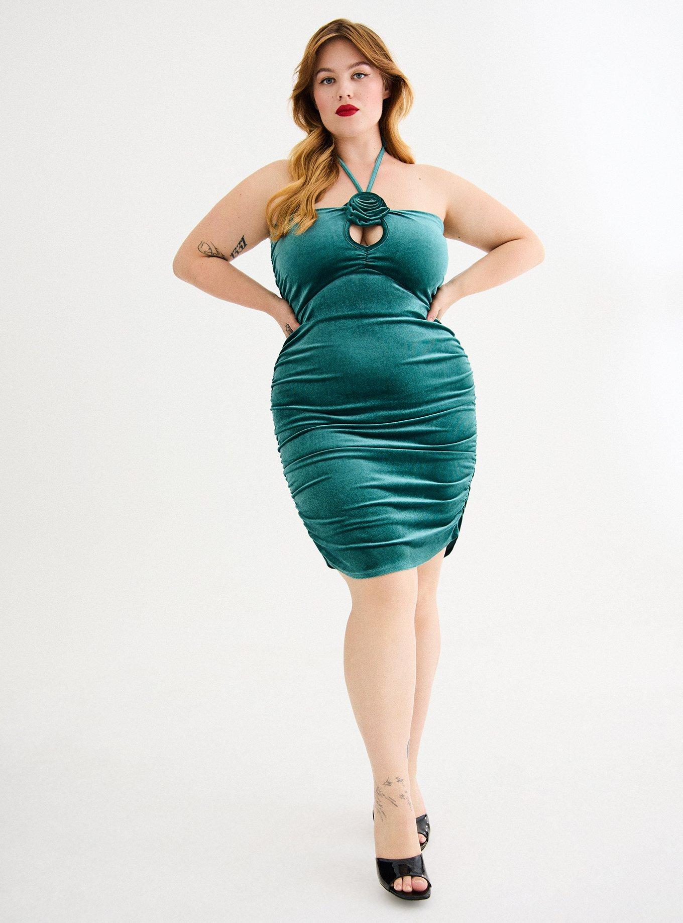 Retro Chic Rose Neck Velvet Bodycon Dress