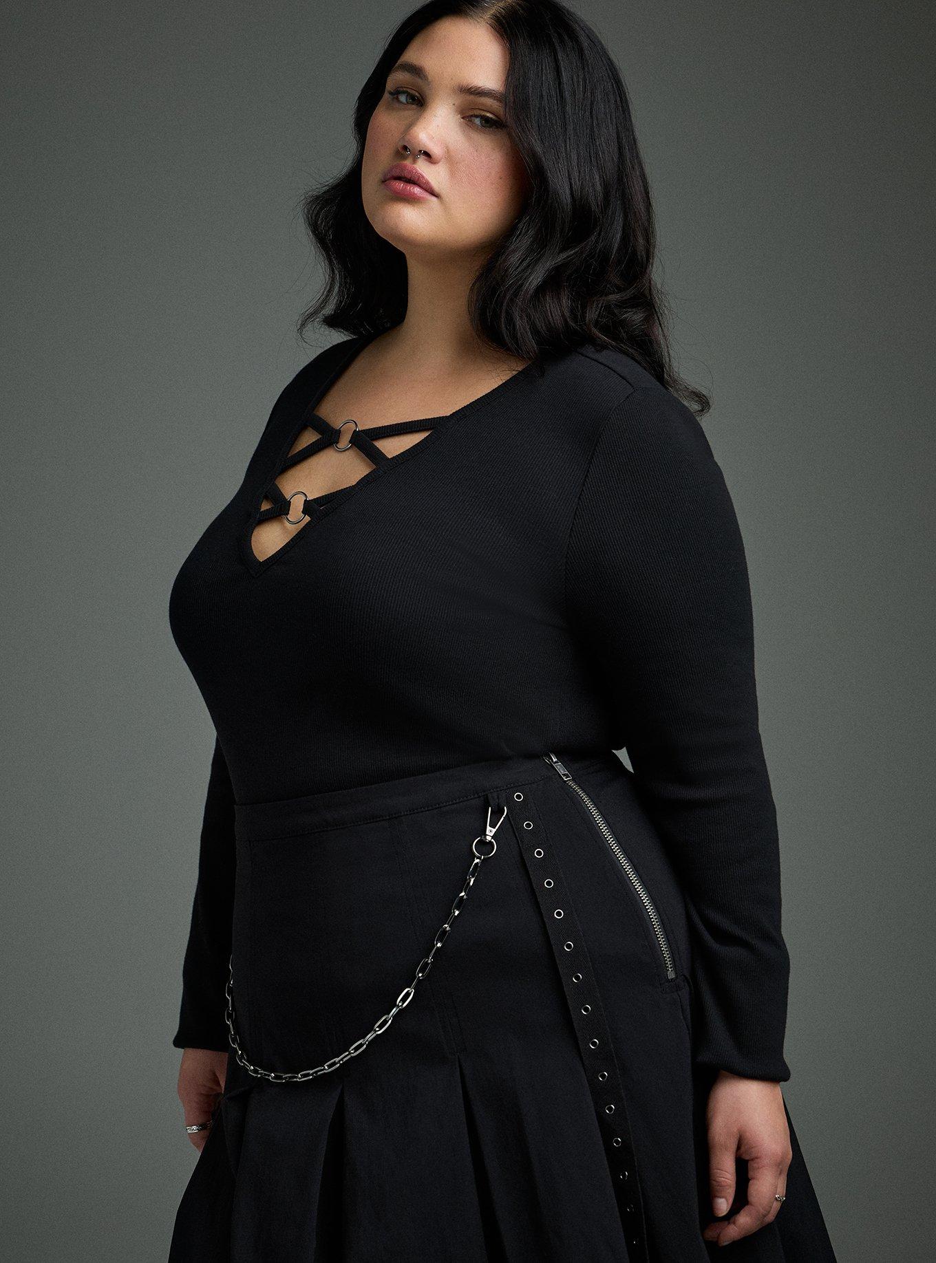 Nightfall Lace-Front O-Ring Crop Top