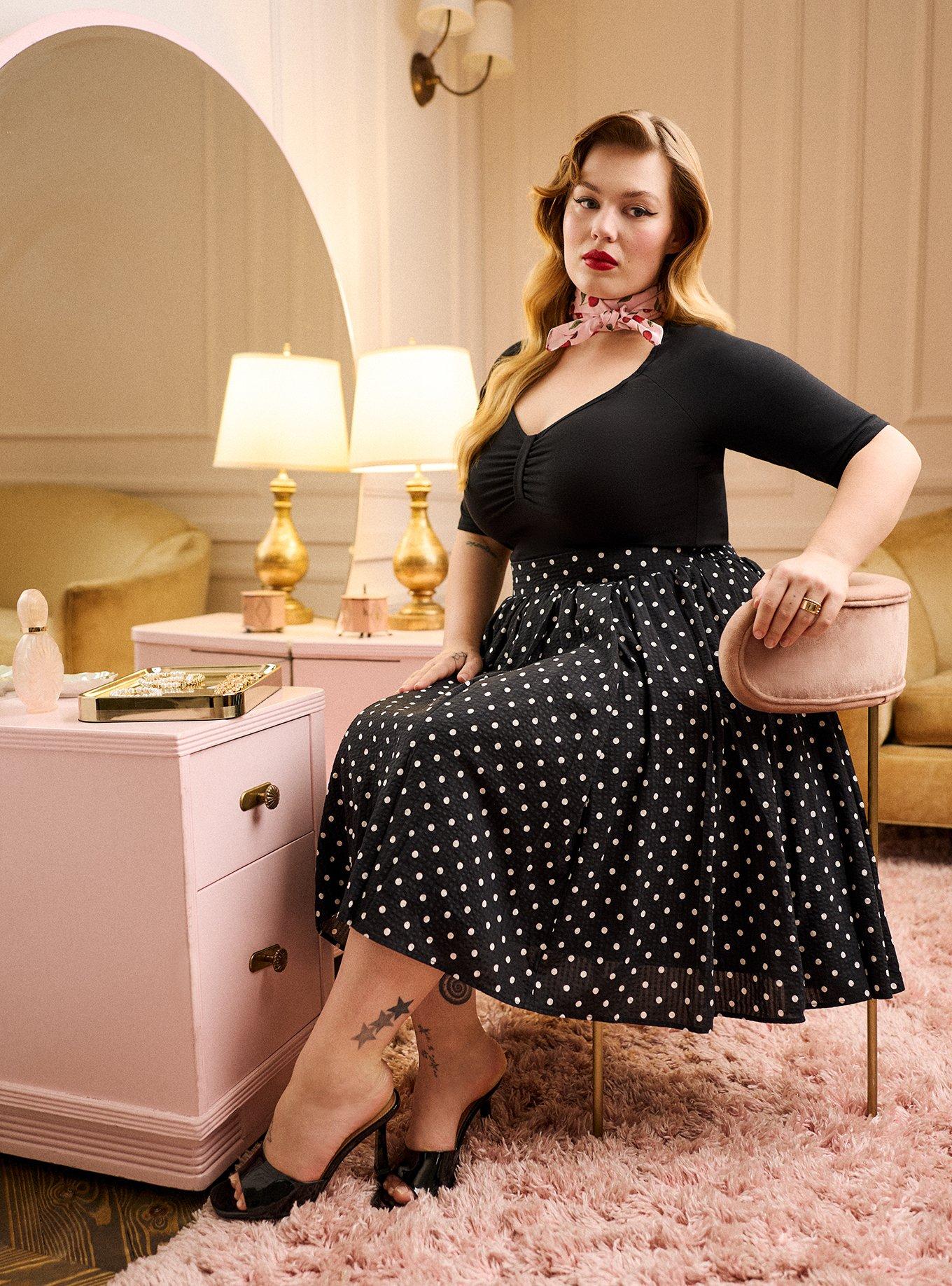 Plus Size Retro Chic Pleated Midi Skirt, CLOSE DOT DEEP BLACK, hi-res