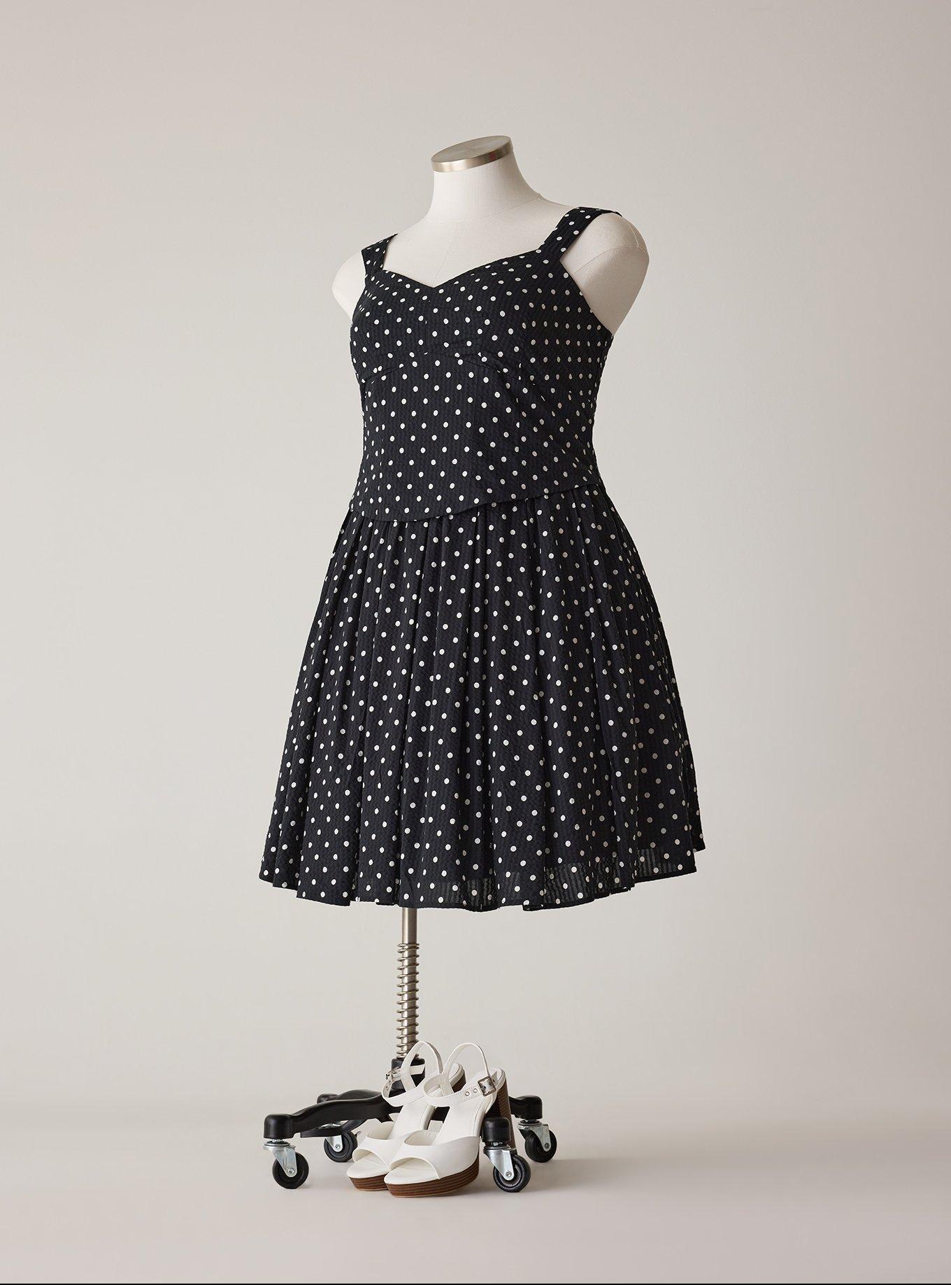 Retro Chic Sweetheart Crop Top, CLOSE DOT DEEP BLACK, hi-res