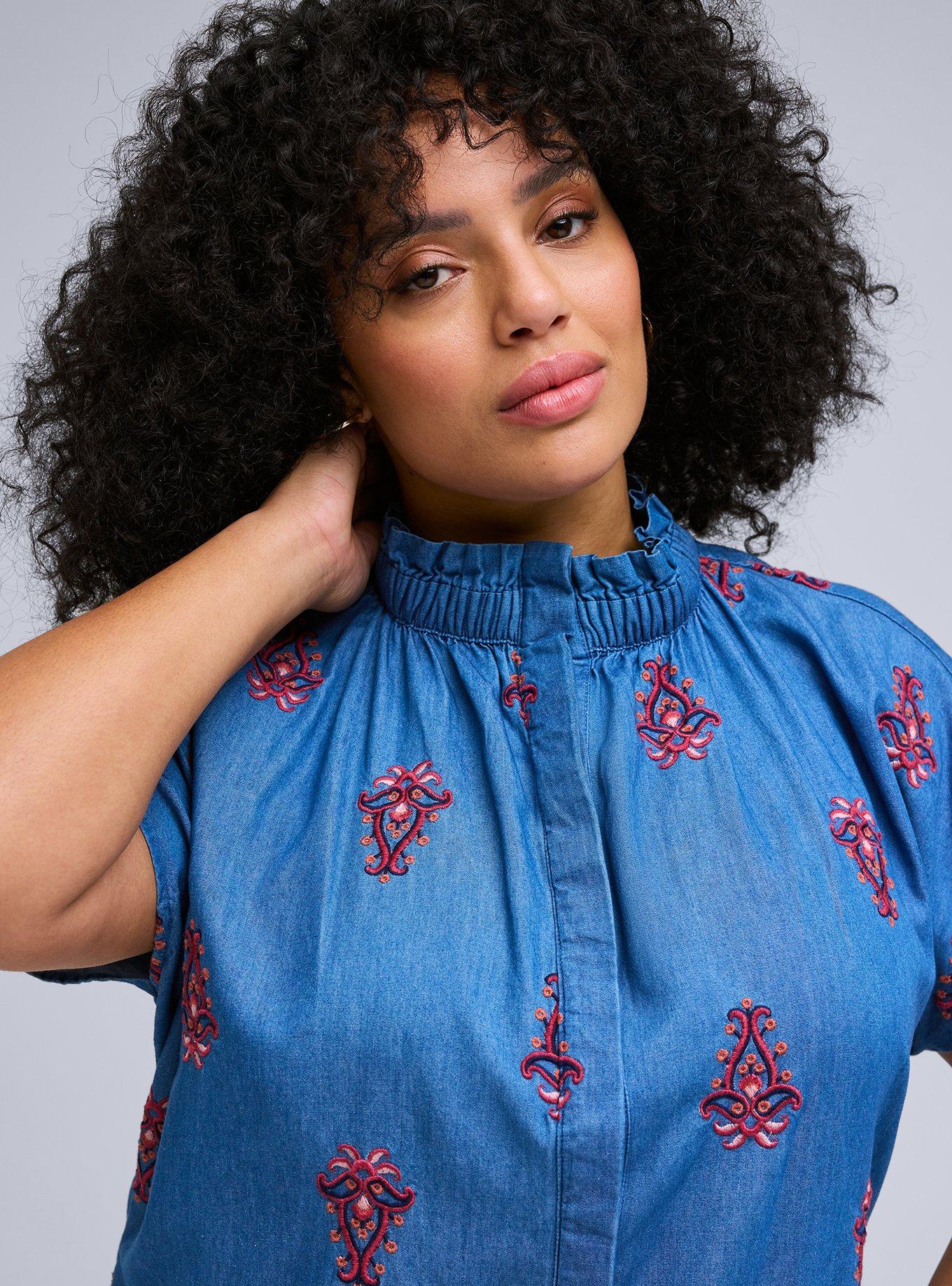 Belle Isle Embroidered Chambray Top, ALAIA MEDALLIONS BLUE, alternate