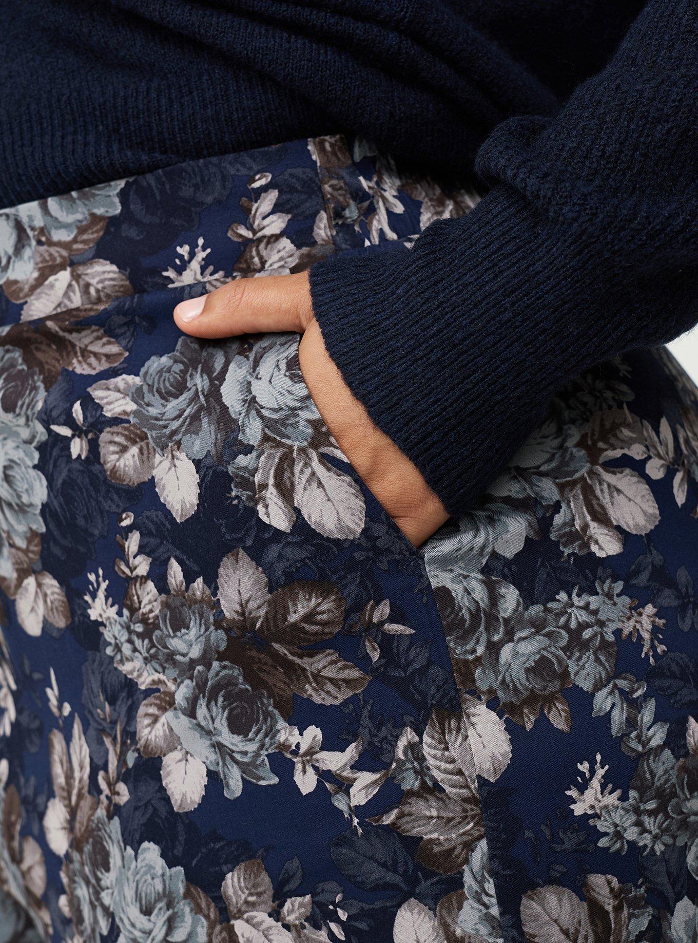 Pull-On Wide-Leg Crop Pant, MOUNTAIN ROSES FLORAL NAVY, alternate