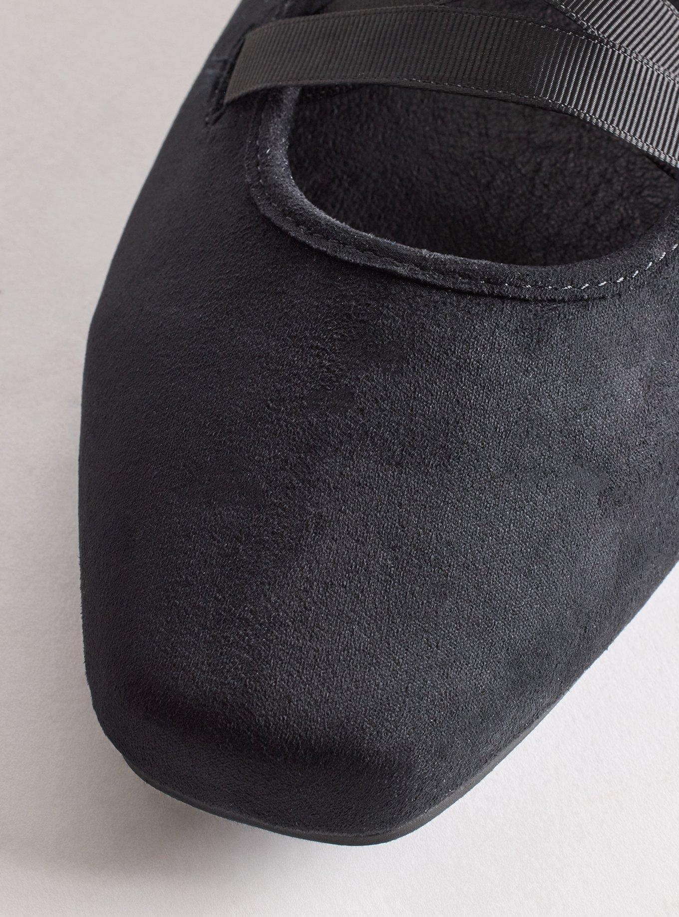 Lace-Up Ballet Flat (WW)