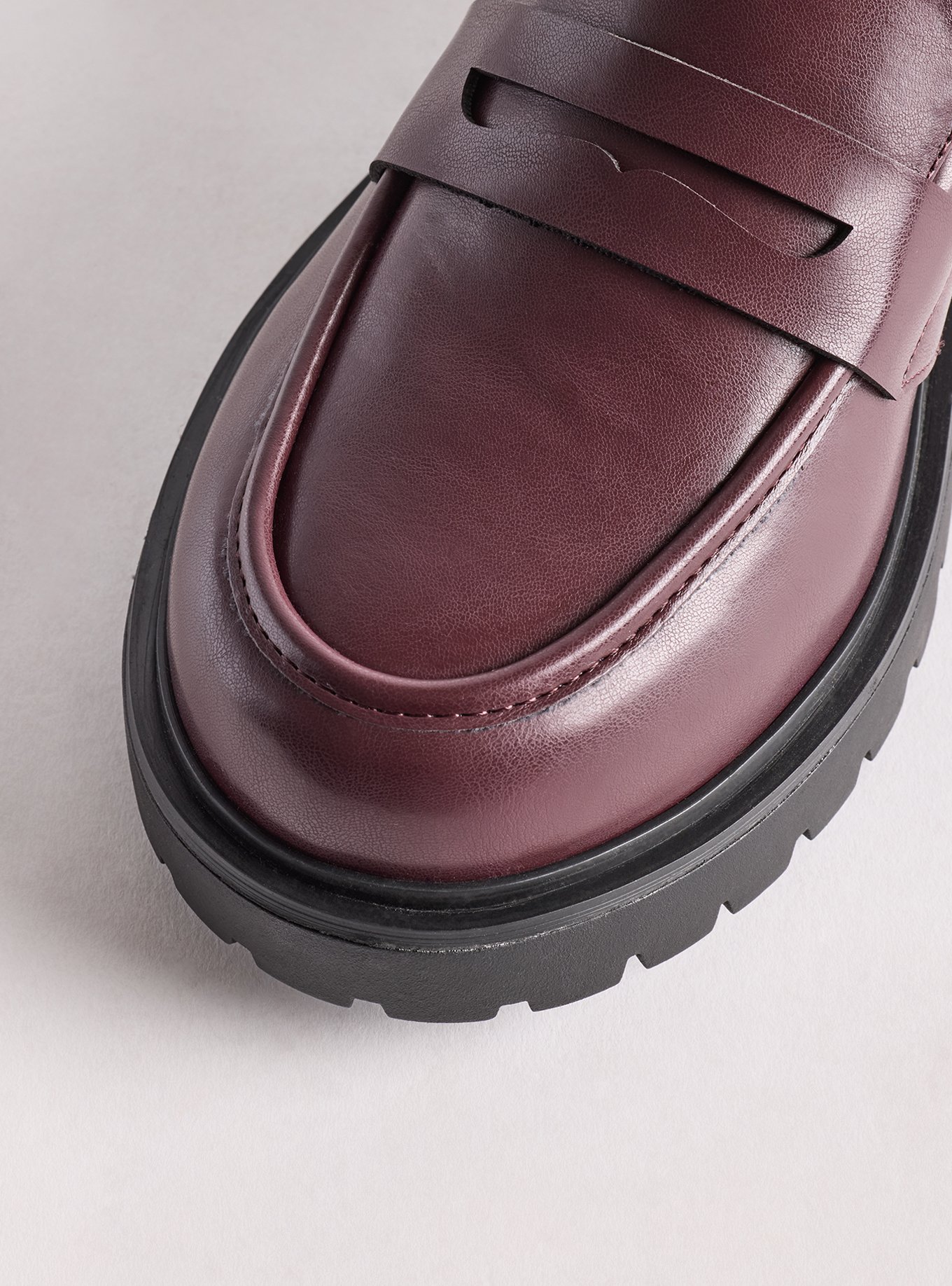 Heeled Lug Loafer (WW), WINE, alternate