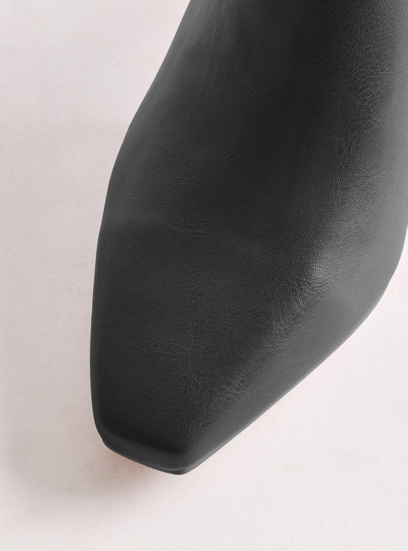 Chelsea Kitten Heel Bootie (WW