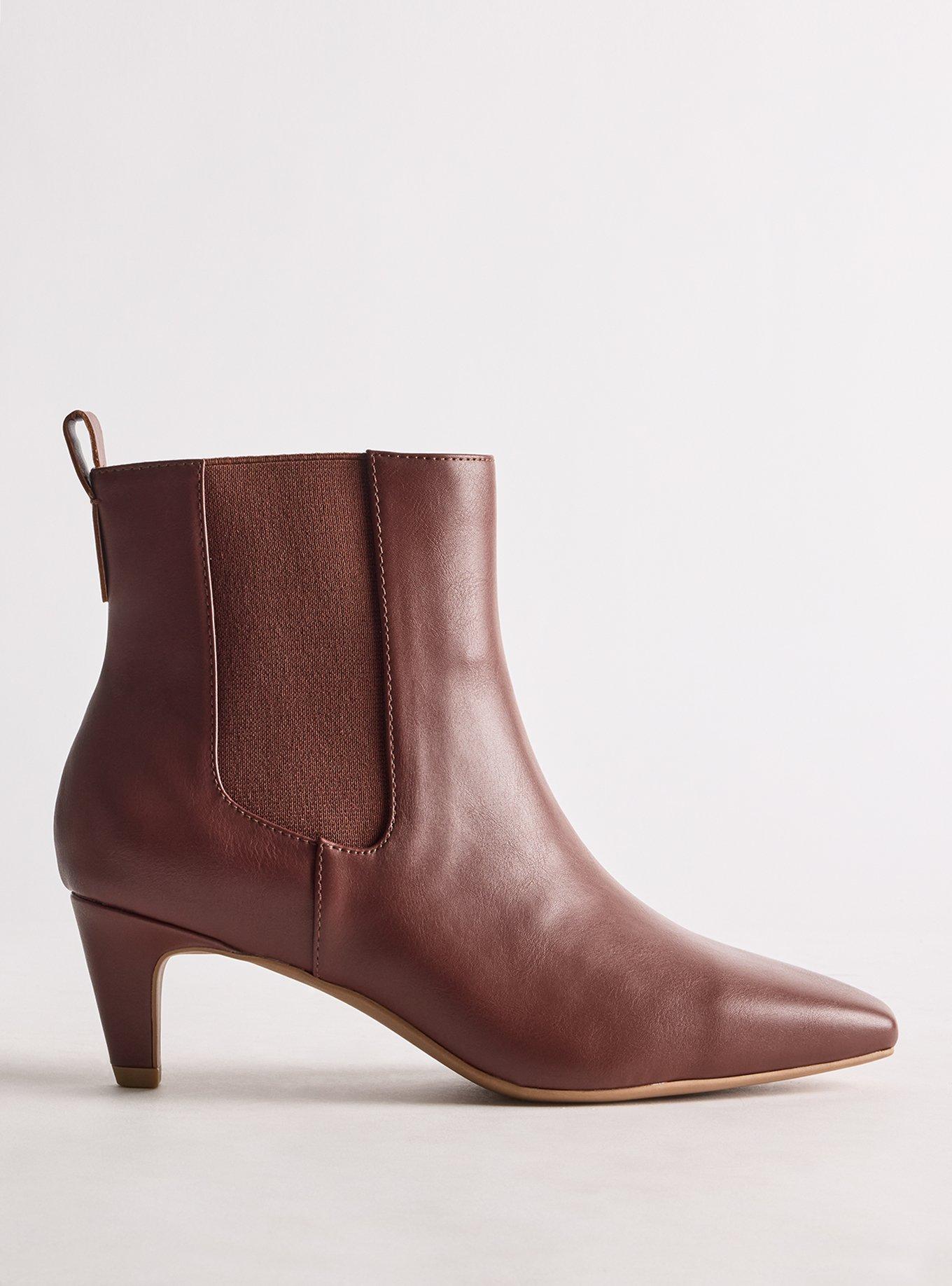 Chelsea Kitten Heel Bootie (WW)