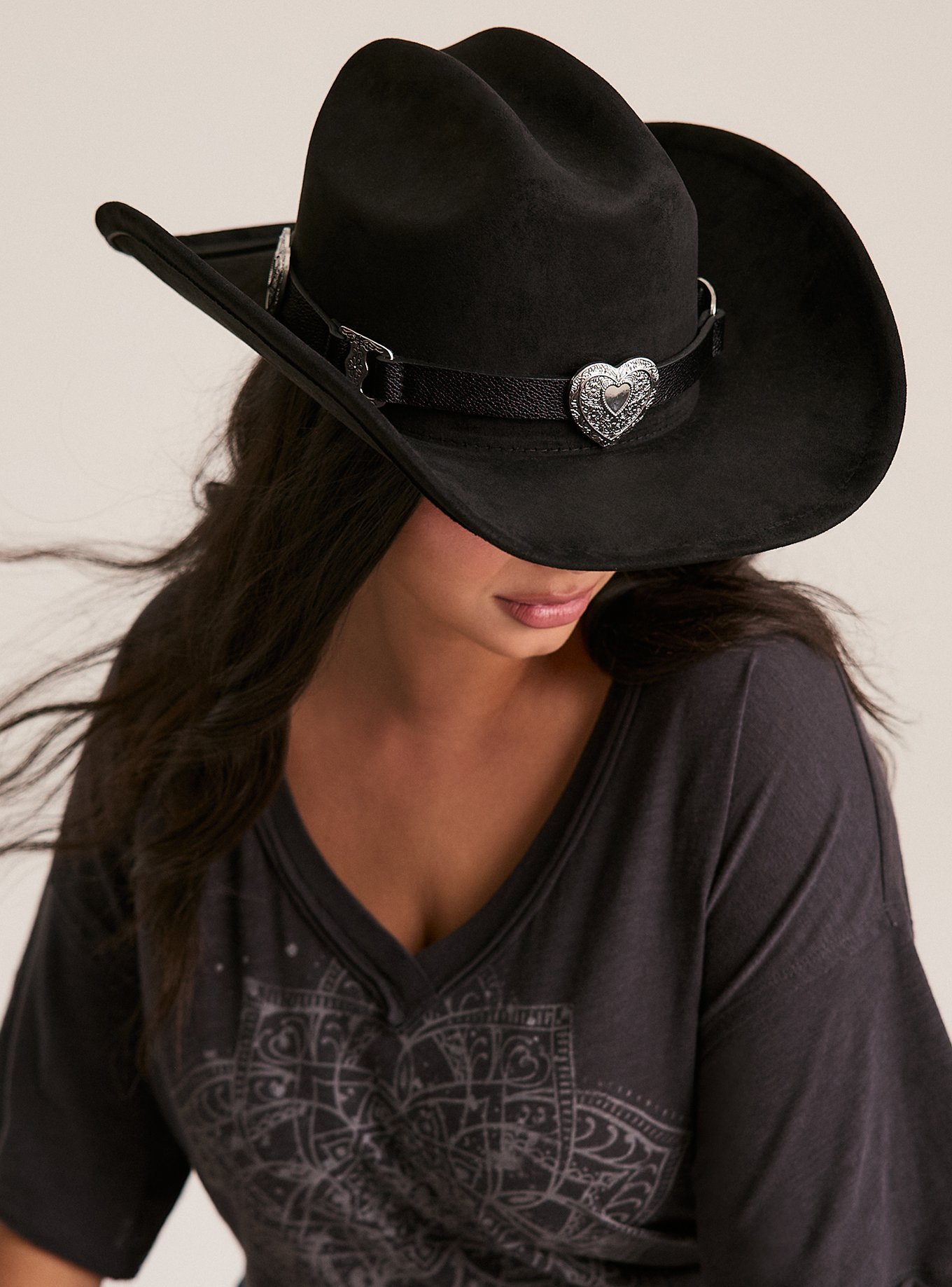 1769 Black Cowboy Hat For Women With Heart 8 Other Reasons Gold Heart Cowboy Hat in Black | REVOLVE main image 4