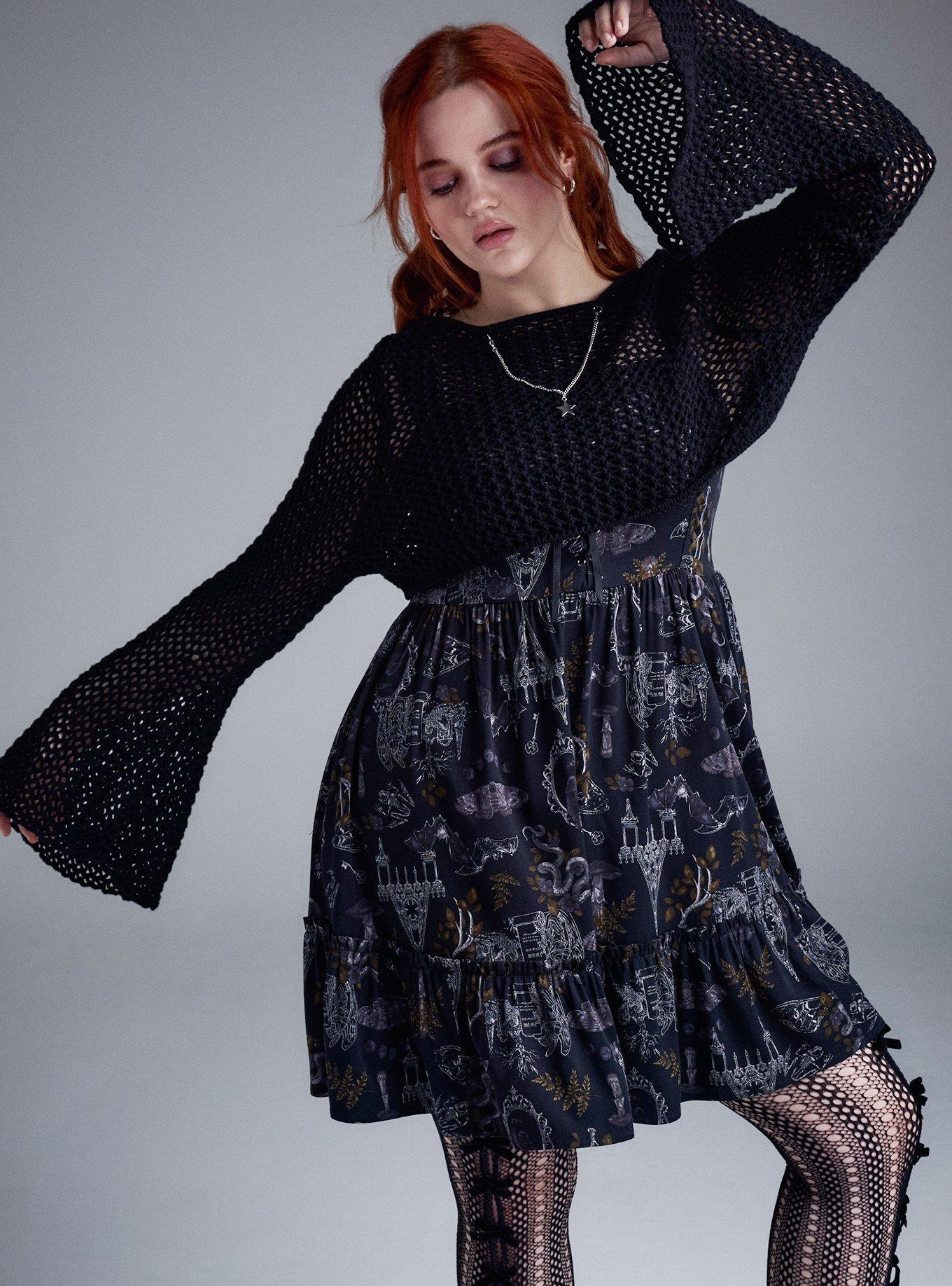 Nightfall Chain Bell Sleeve Crop Sweater, DEEP BLACK, alternate