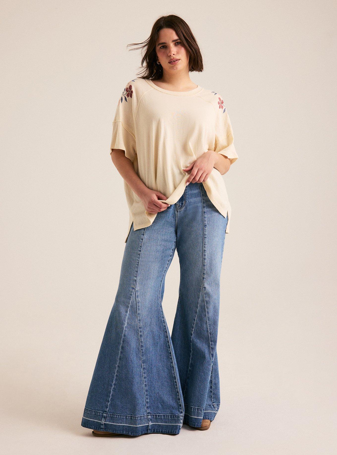 Festi Relaxed Embroidered Tee, WHITE SWAN, alternate