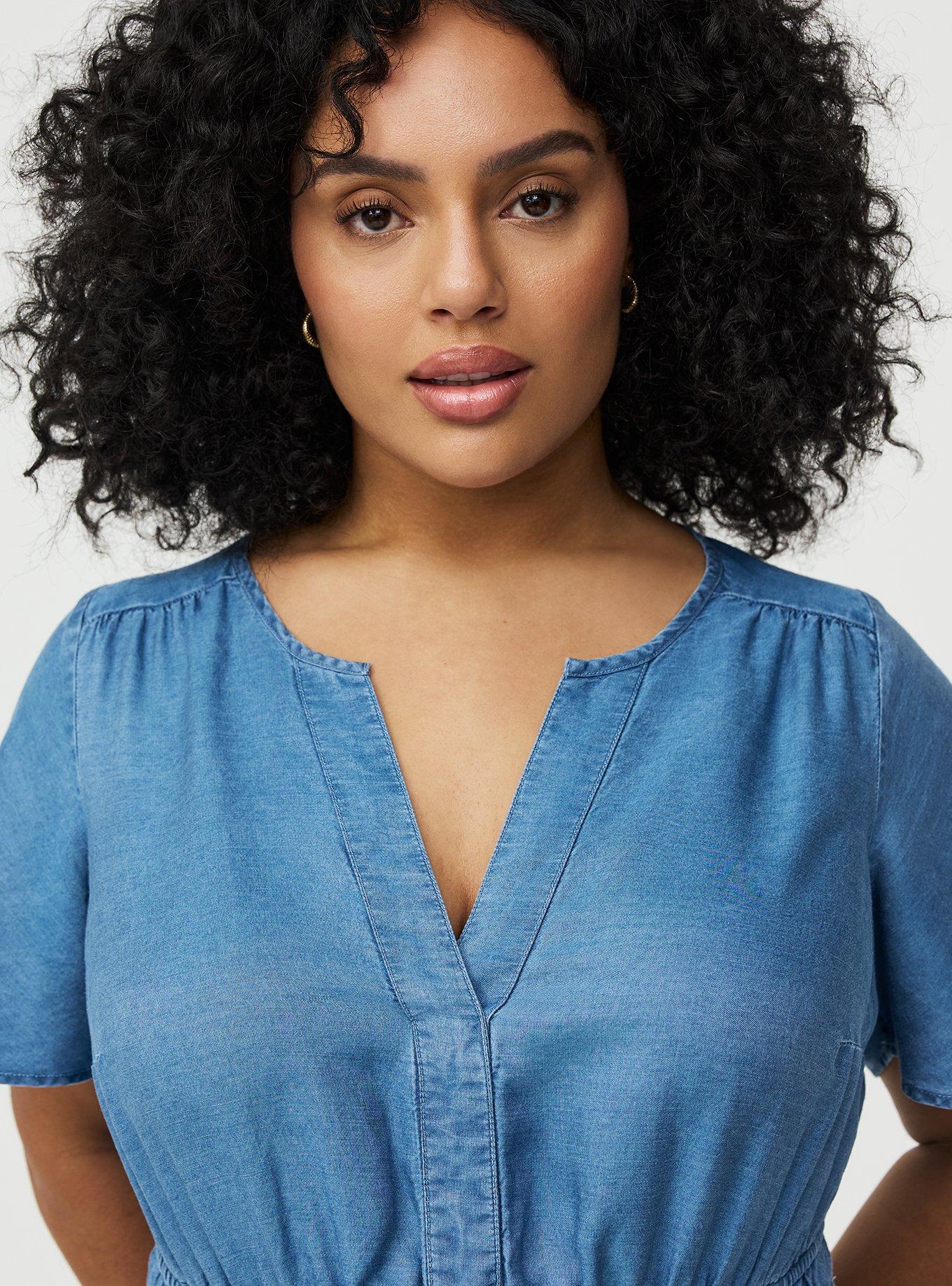 Y-Neck Chambray Maxi Dress, MEDIUM WASH, alternate