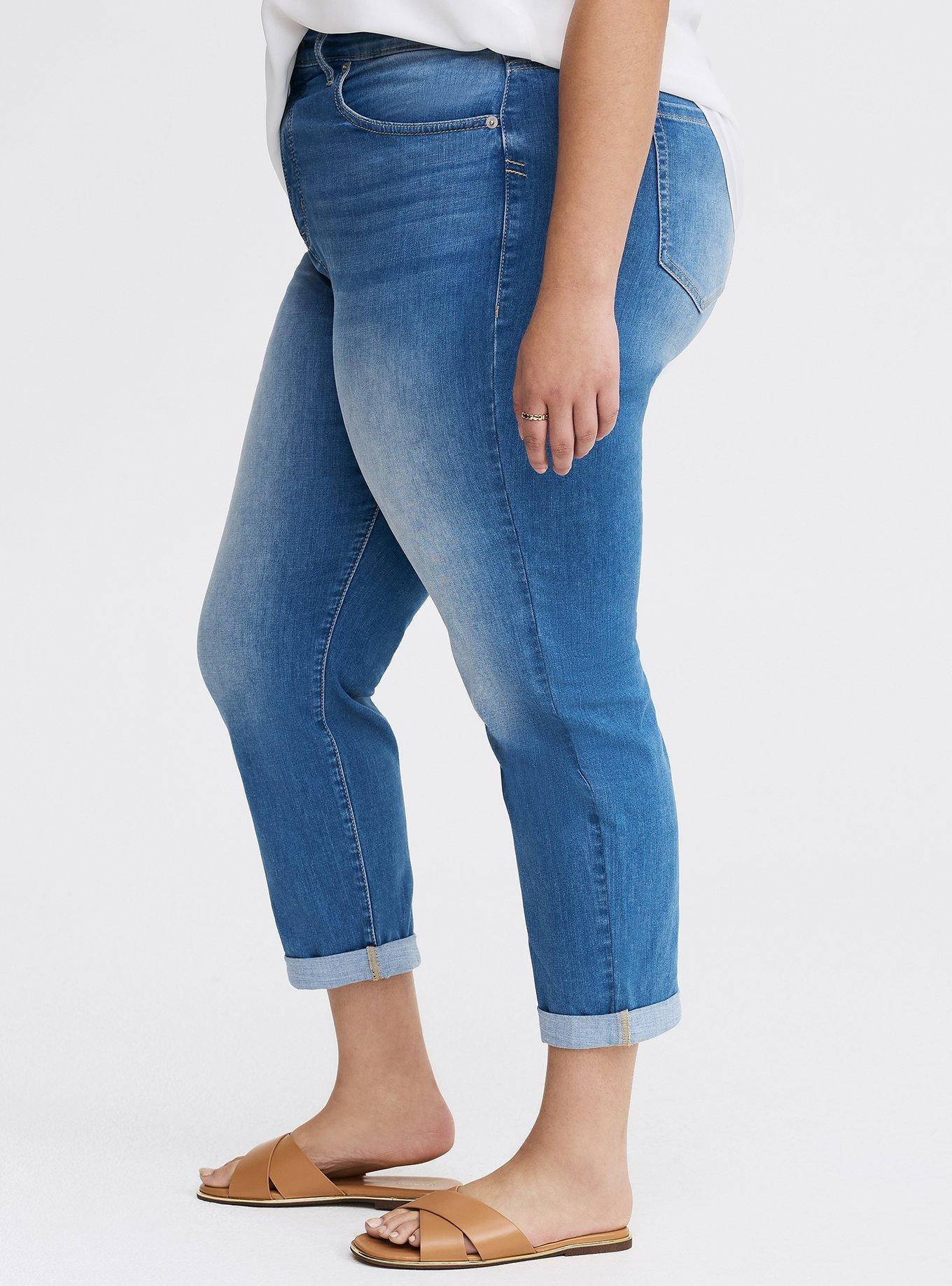 Crop Perfect High-Rise Boyfriend Jean, BLUE 22, alternate