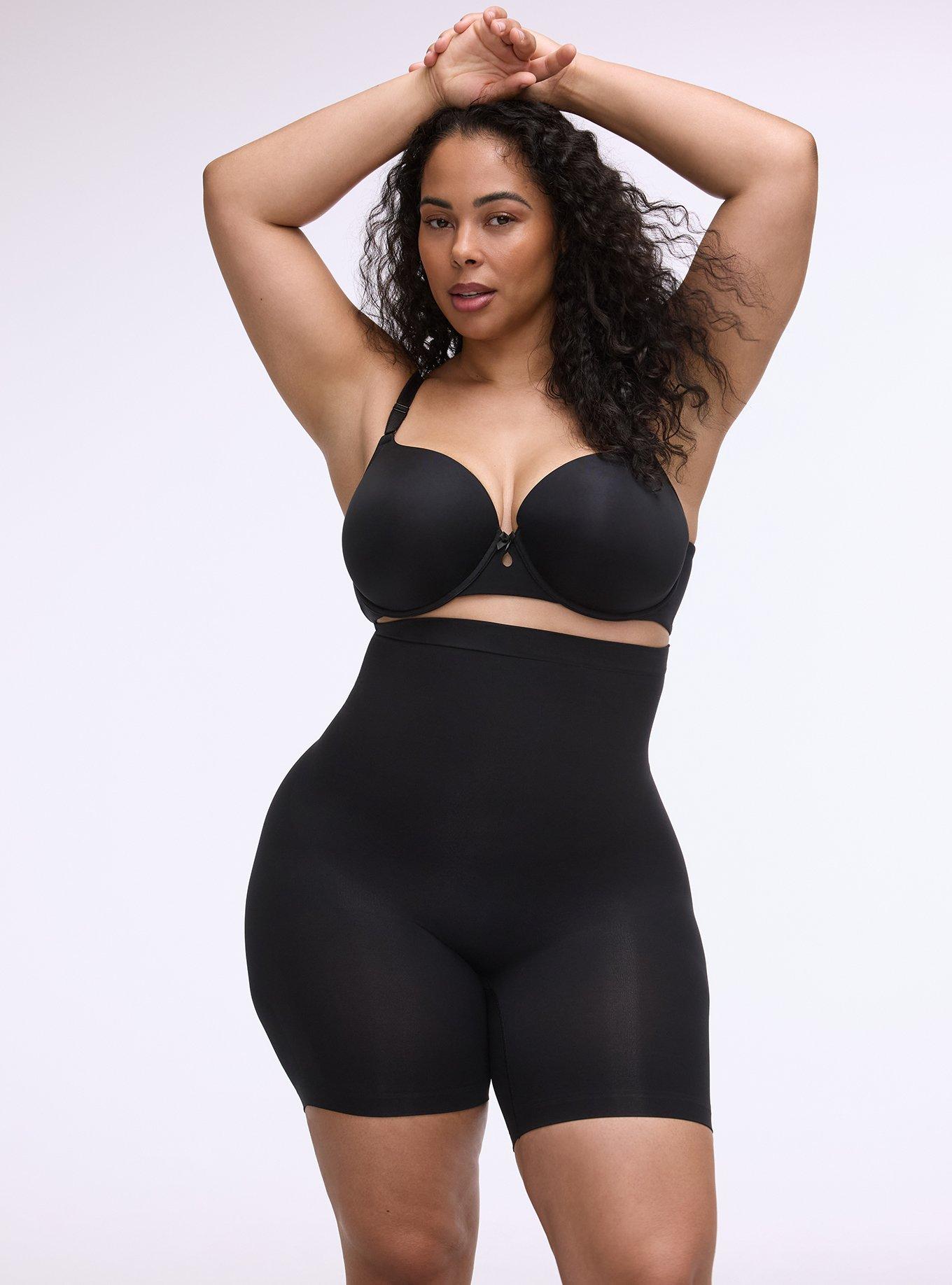 Level 2 Shaping Ultra High-Waist 7'' Short, RICH BLACK, hi-res