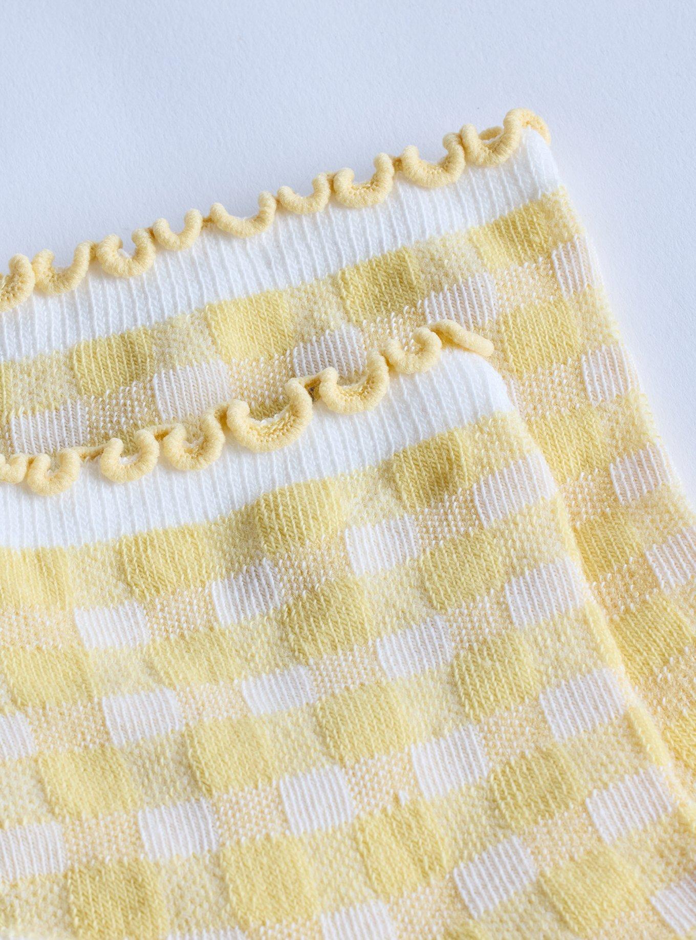 2-Pack Quarter Crew Ruffle Socks, LEMON, alternate