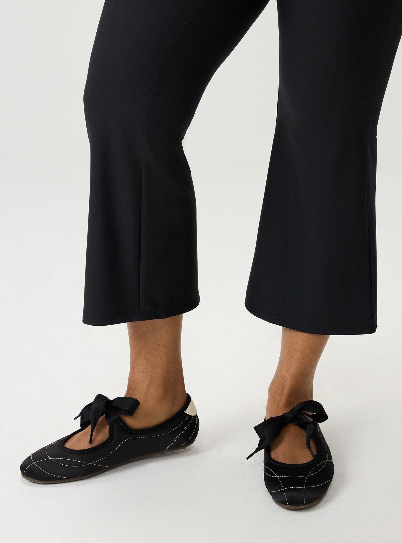 Plus Size Crop Pocket Flare Legging, DEEP BLACK, alternate