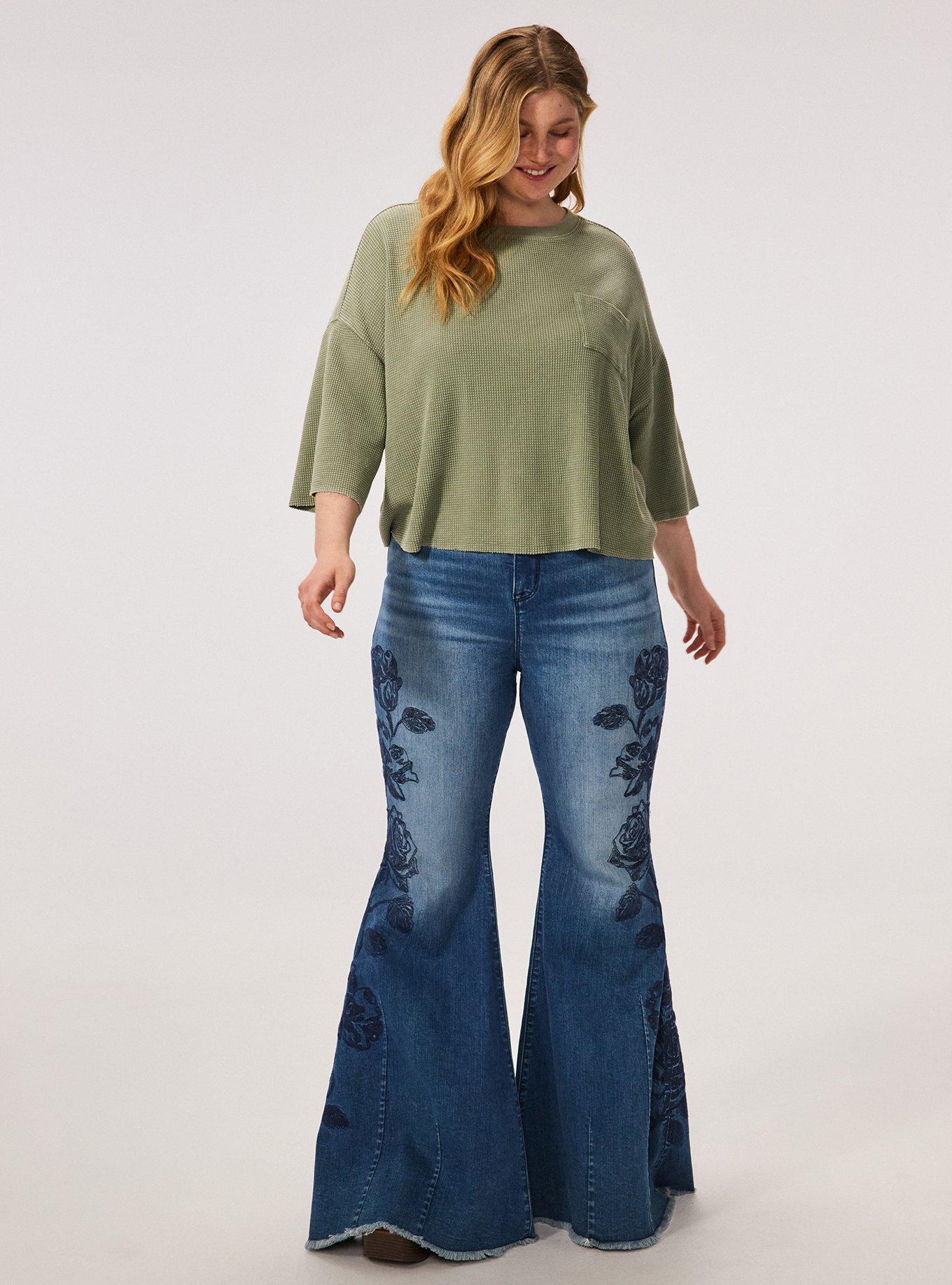 Plus Size Festi Boxy Cropped Lightweight Waffle Tee, OIL GREEN, alternate