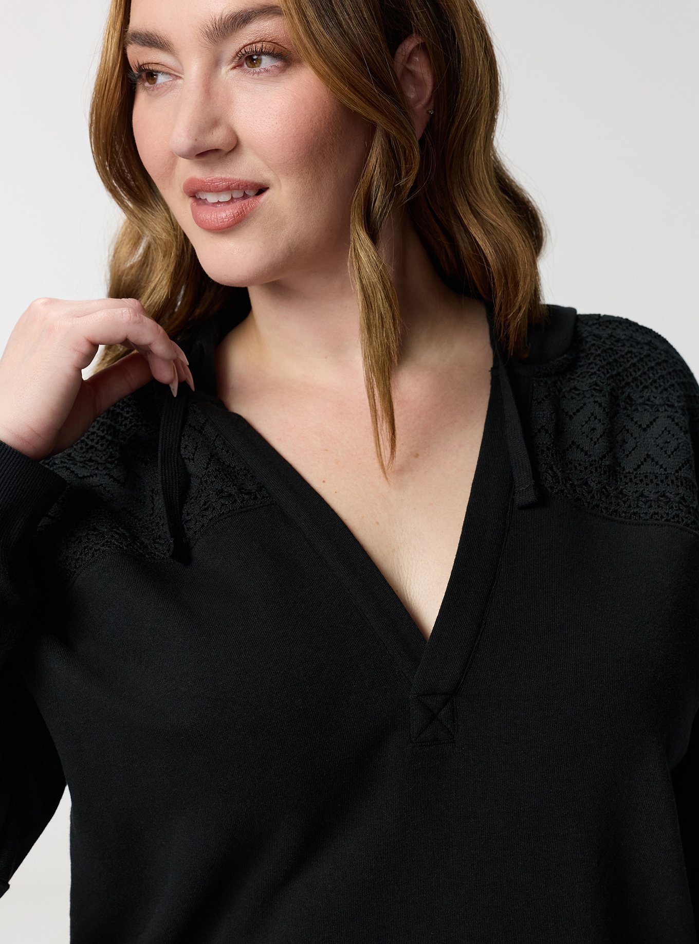 Cozy Fleece Y-Neck Crochet Mix Hoodie, DEEP BLACK, alternate