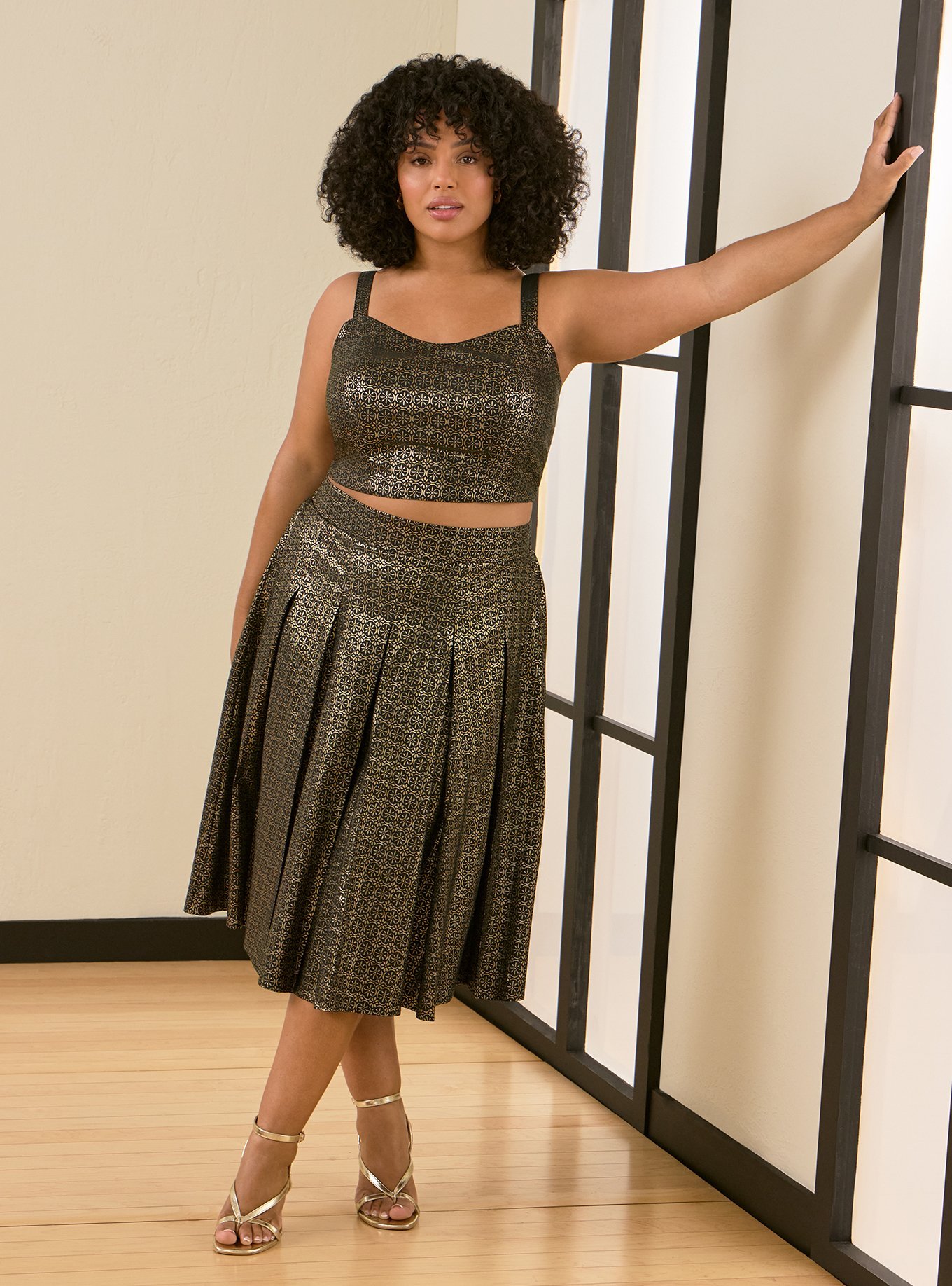 Belle Isle Sweetheart Crop Top, DAISY GEOS GOLD, alternate