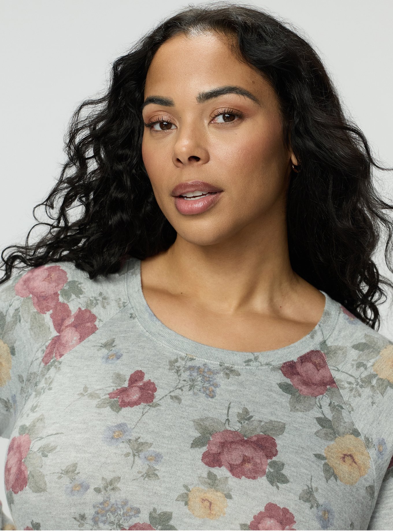 Super Soft Plush Raglan Tee, ODE FLORAL GRAY, alternate