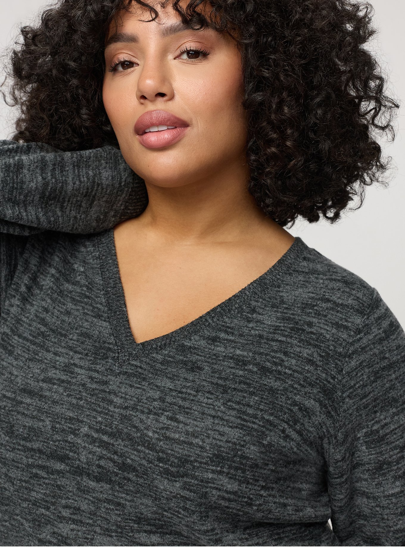 Super Soft Plush V-Neck Shirttail Tunic Sweatshirt, DEEP BLACK W/ GRAY MARL, alternate